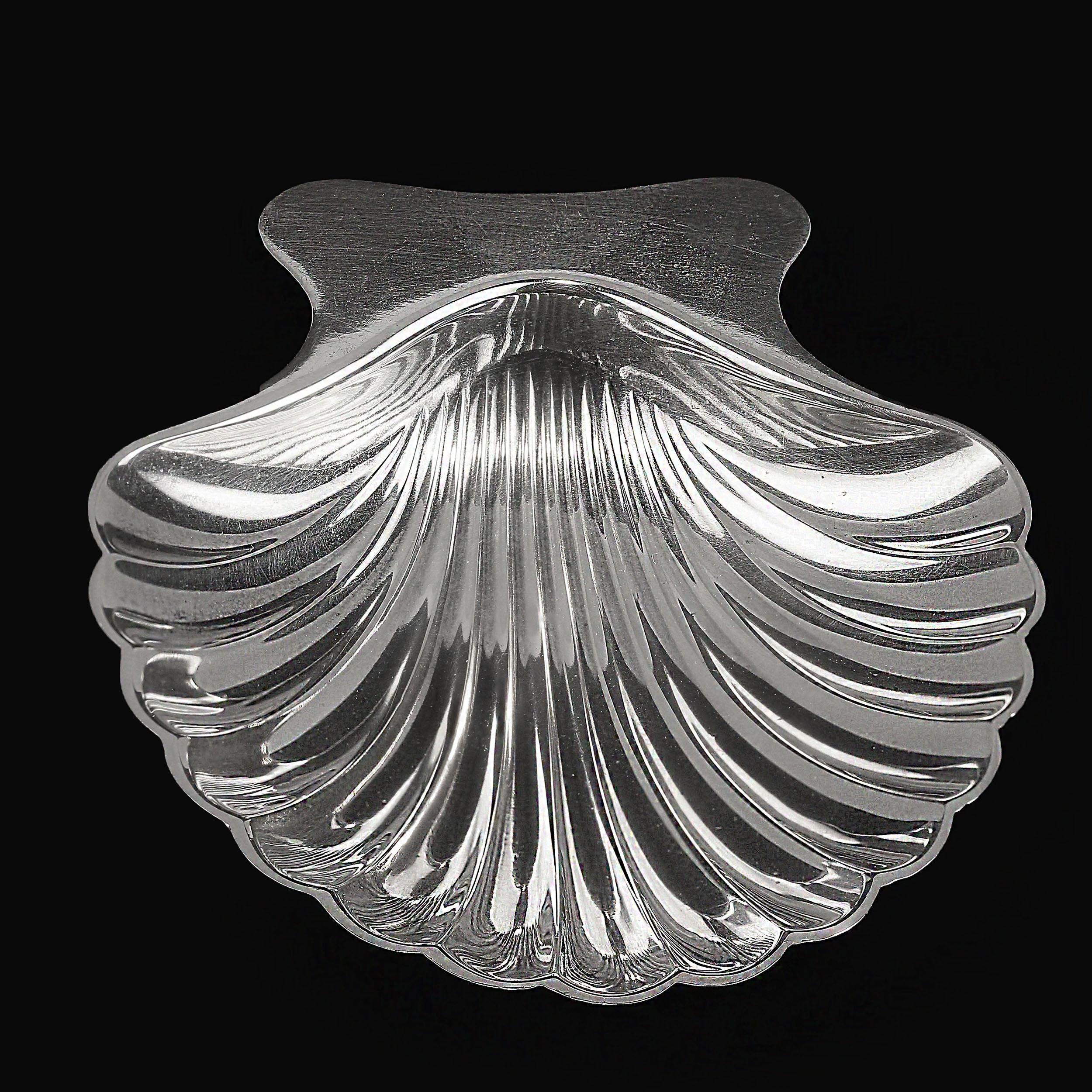 Classic Tiffany & Co Shell Sterling Candy Dish For Sale 1