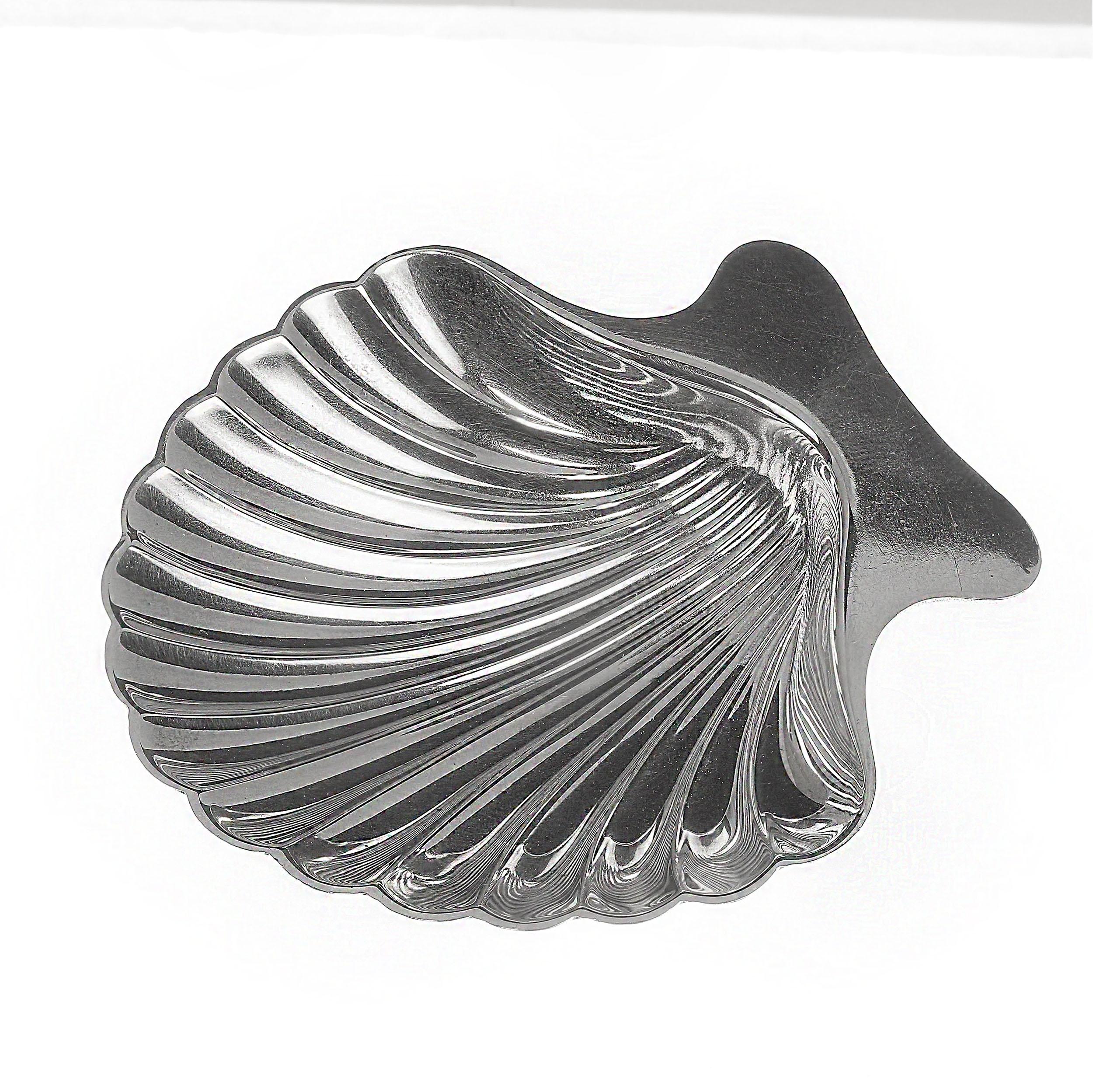 Classic Tiffany & Co Shell Sterling Candy Dish For Sale 2
