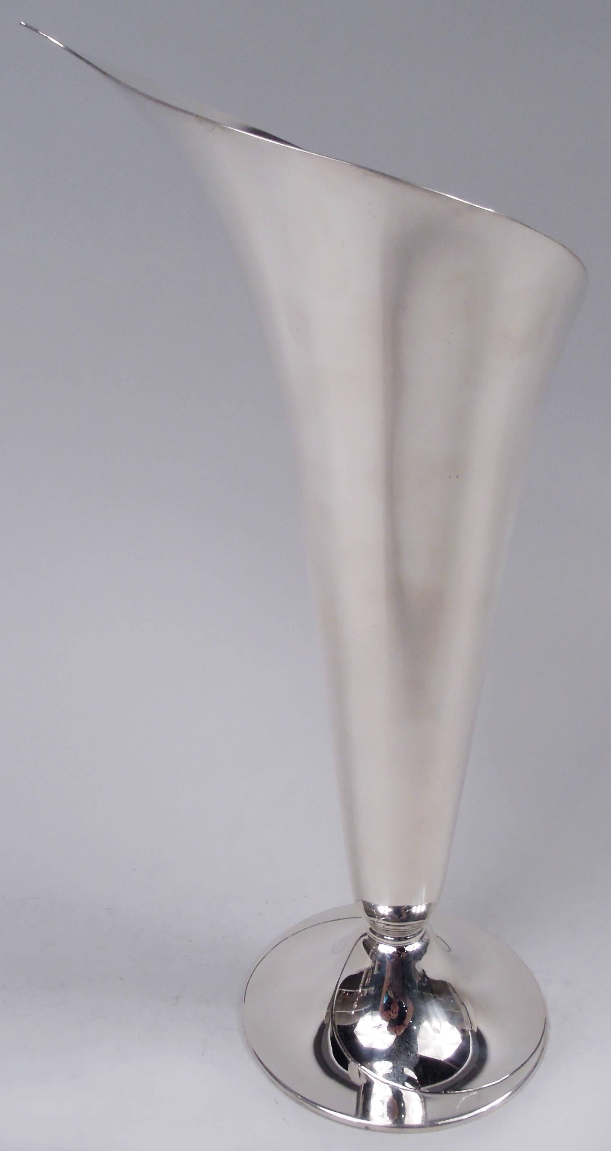 Klassische Tiffany-Vase mit abstrakter Calla-Lilie, Moderne der Mitte des Jahrhunderts (amerikanisch) im Angebot