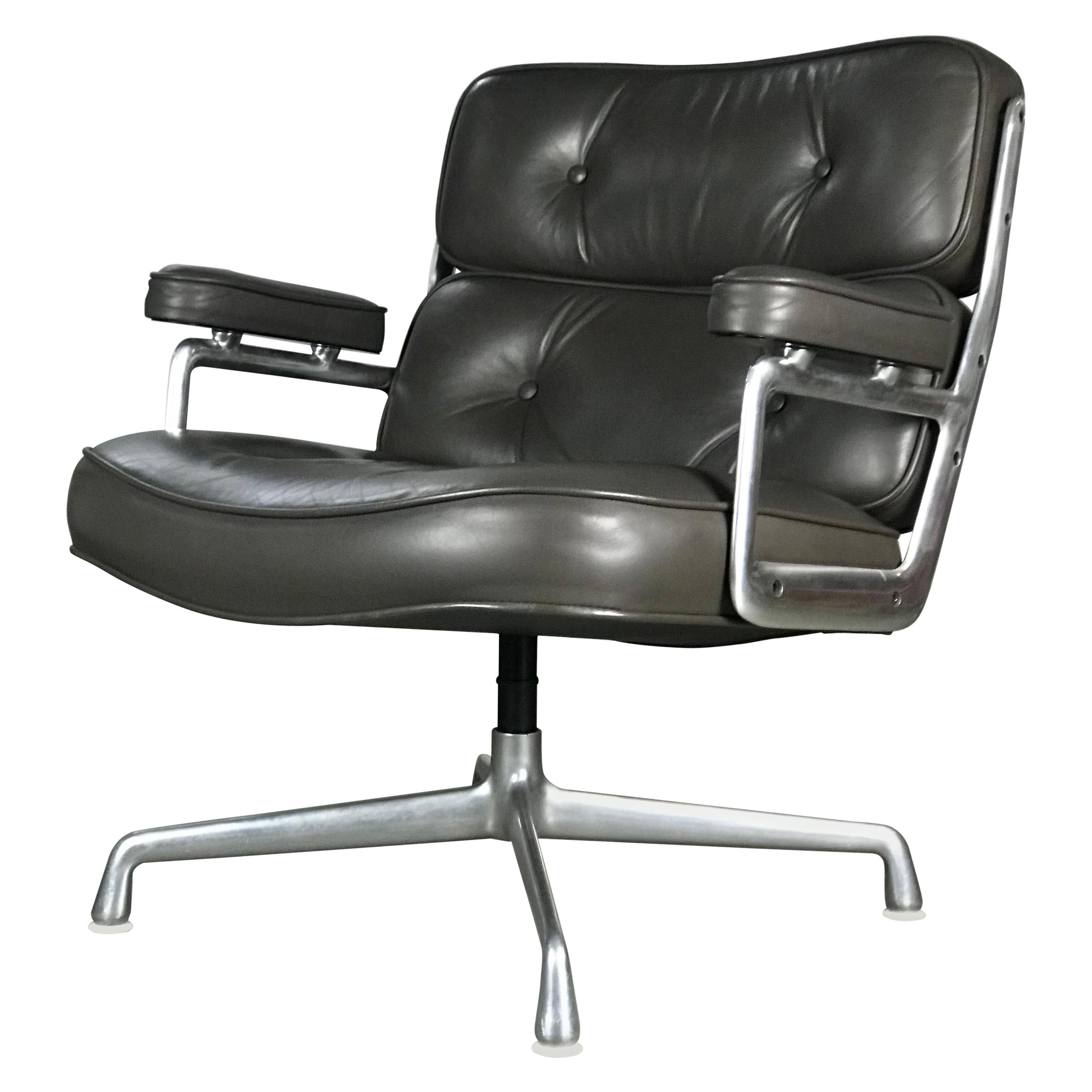 Klassischer Time Life Lounge Chair von Charles und Ray Eames für Herman Miller