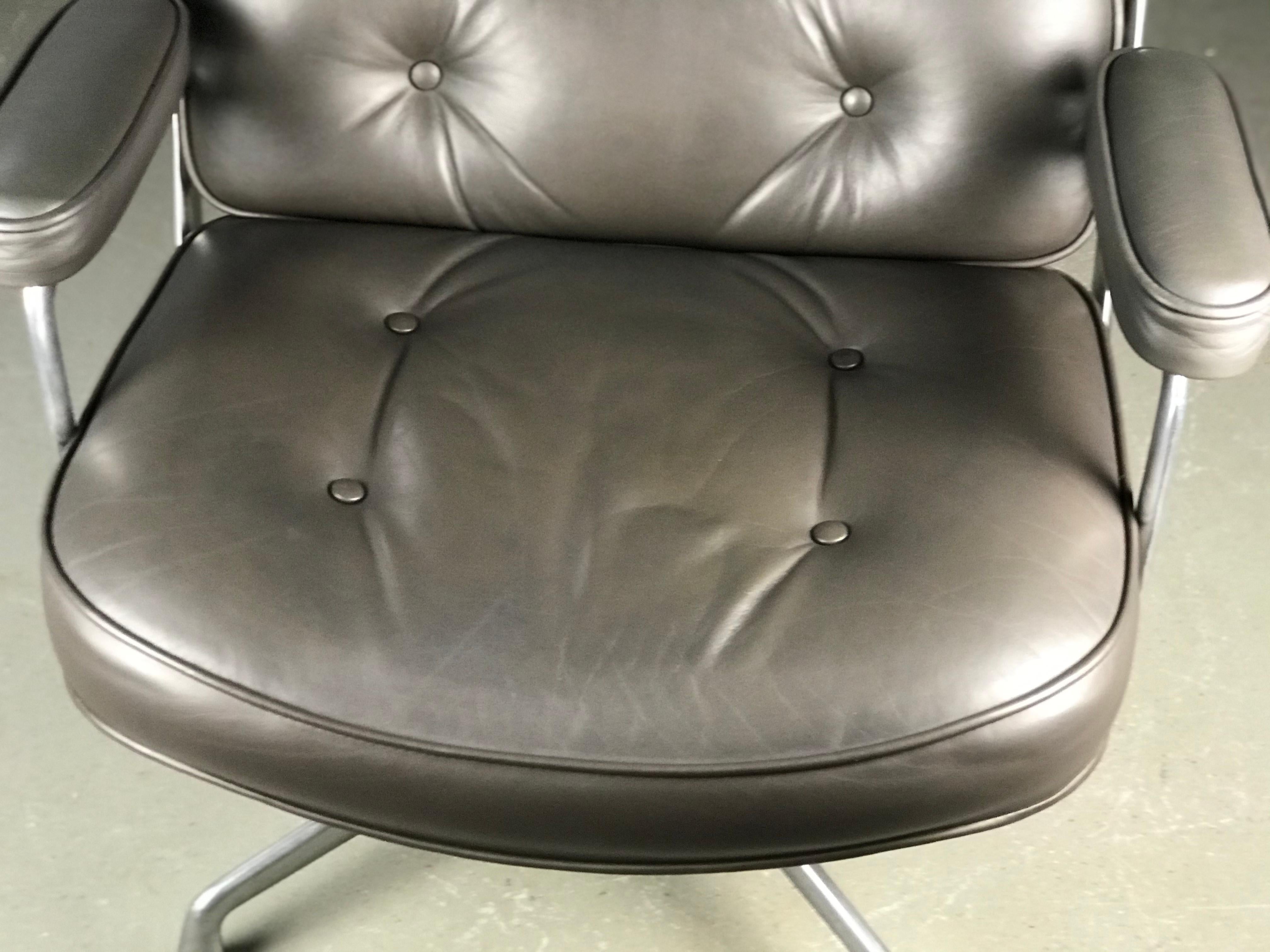 Klassischer Time Life Lounge Chair von Charles und Ray Eames für Herman Miller 6