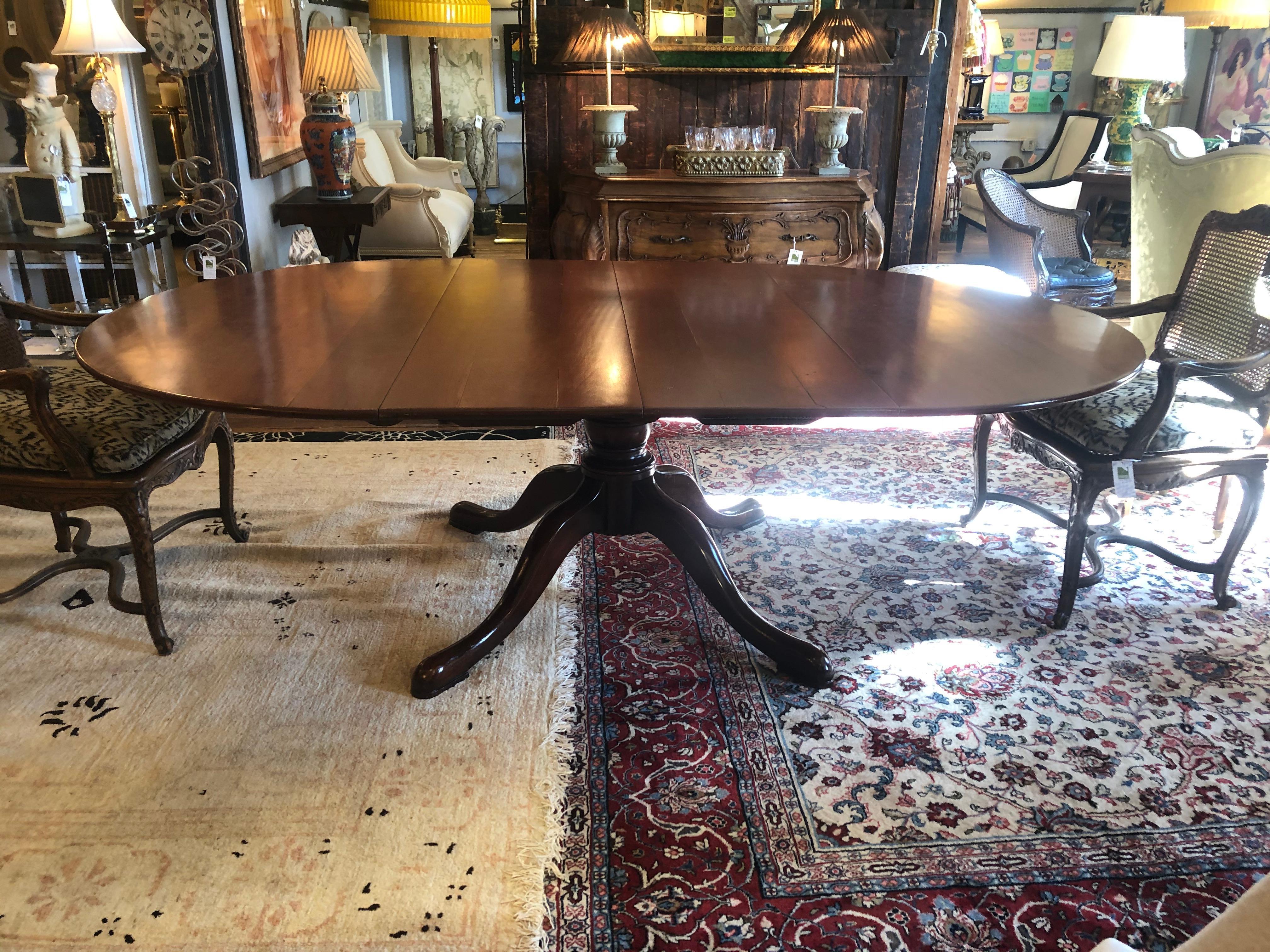 Classic Traditional Round Cherry Dining Table Extending to Large Oval 5