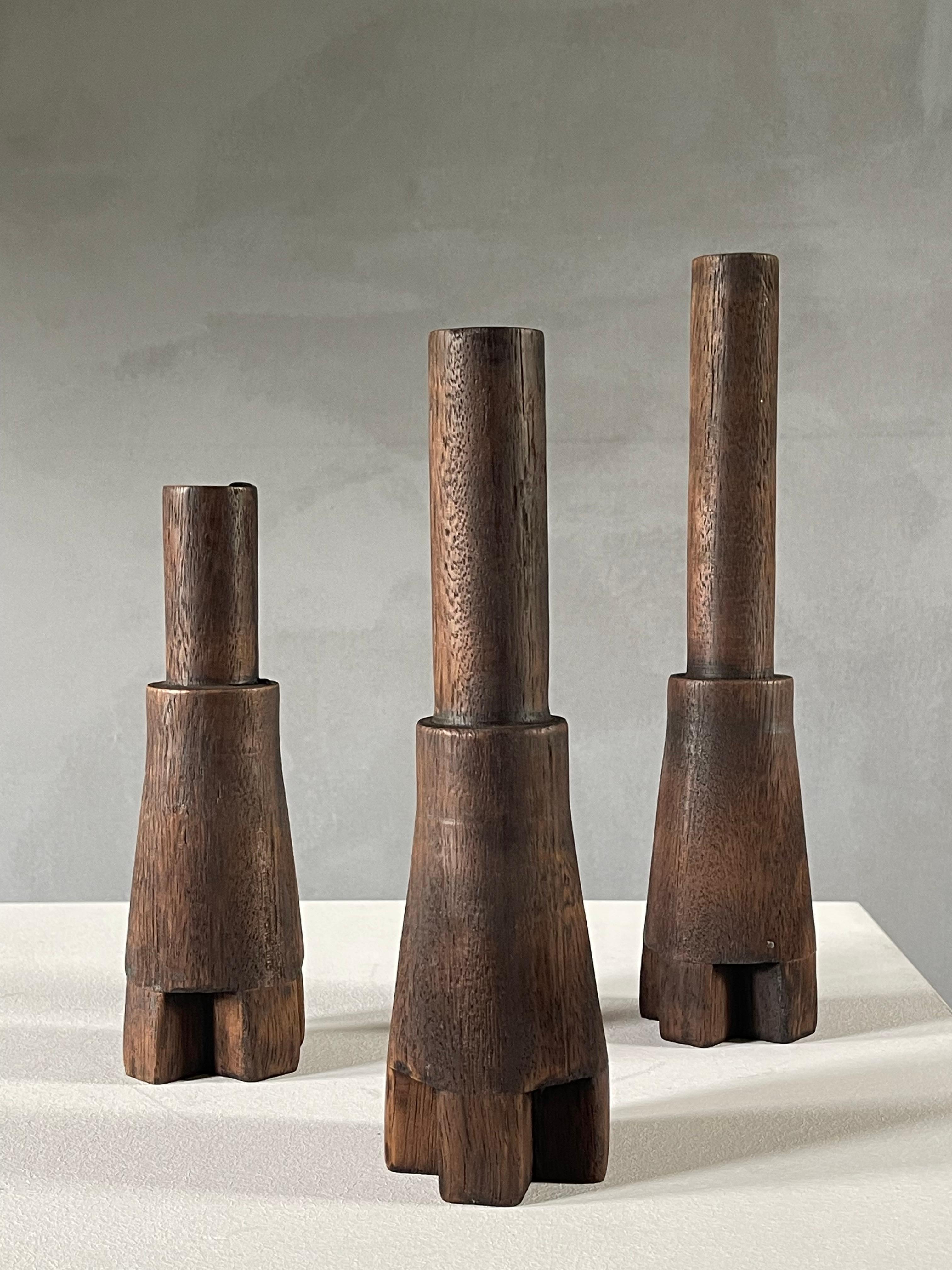 Classic trio candlesticks / Arno Declercq
2017 / Burnt Iroko Wood
h. 24/29/34 cm

prototype (unique piece)

Chandelier, candelabra, candle holder and other candle sticks made many occurences in the history of decorative arts, but mainly dressed with