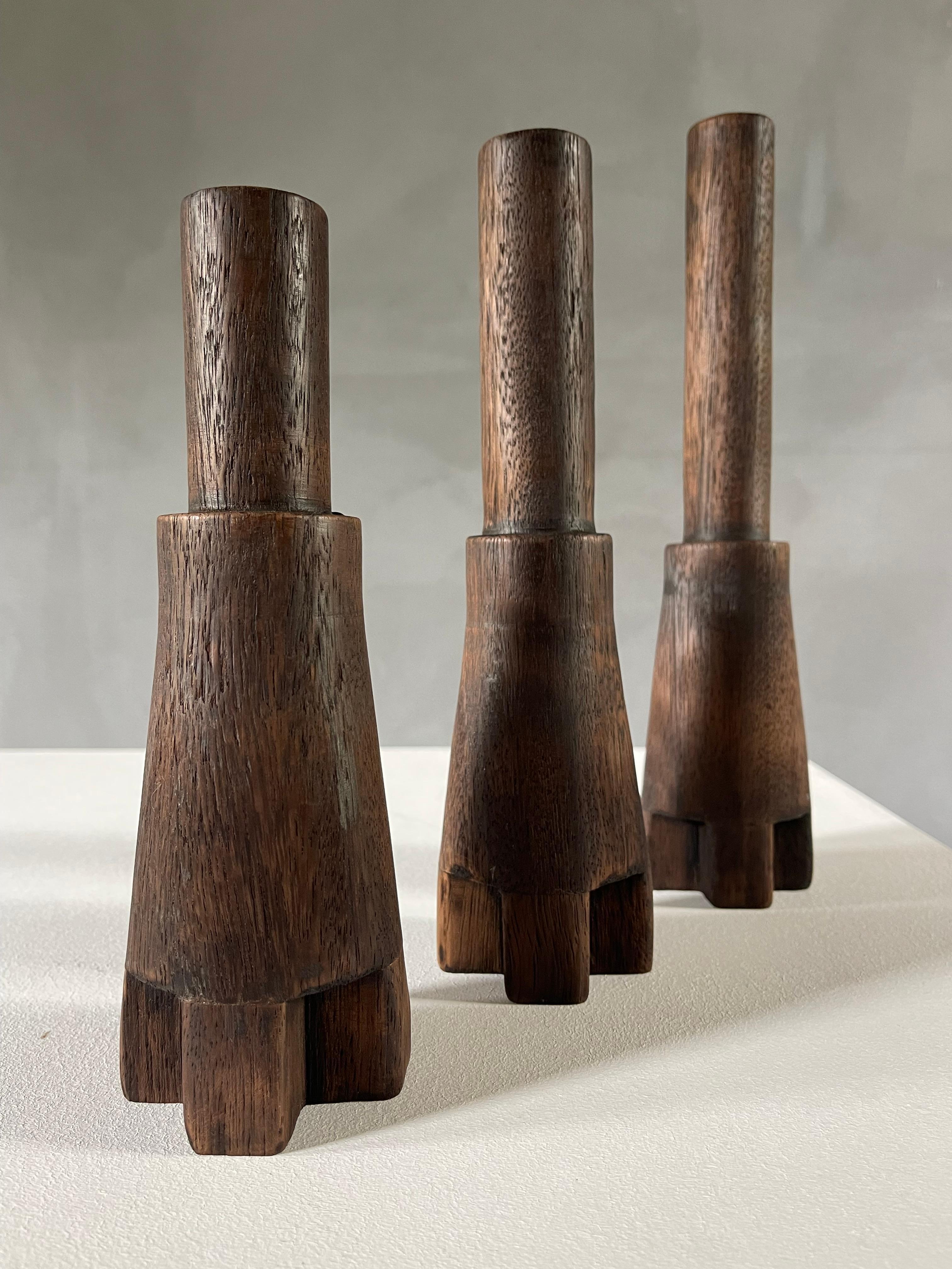 Classic trio candlesticks Burnt Iroko Wood - Arno Declercq In Excellent Condition For Sale In MONTCHANIN, FR