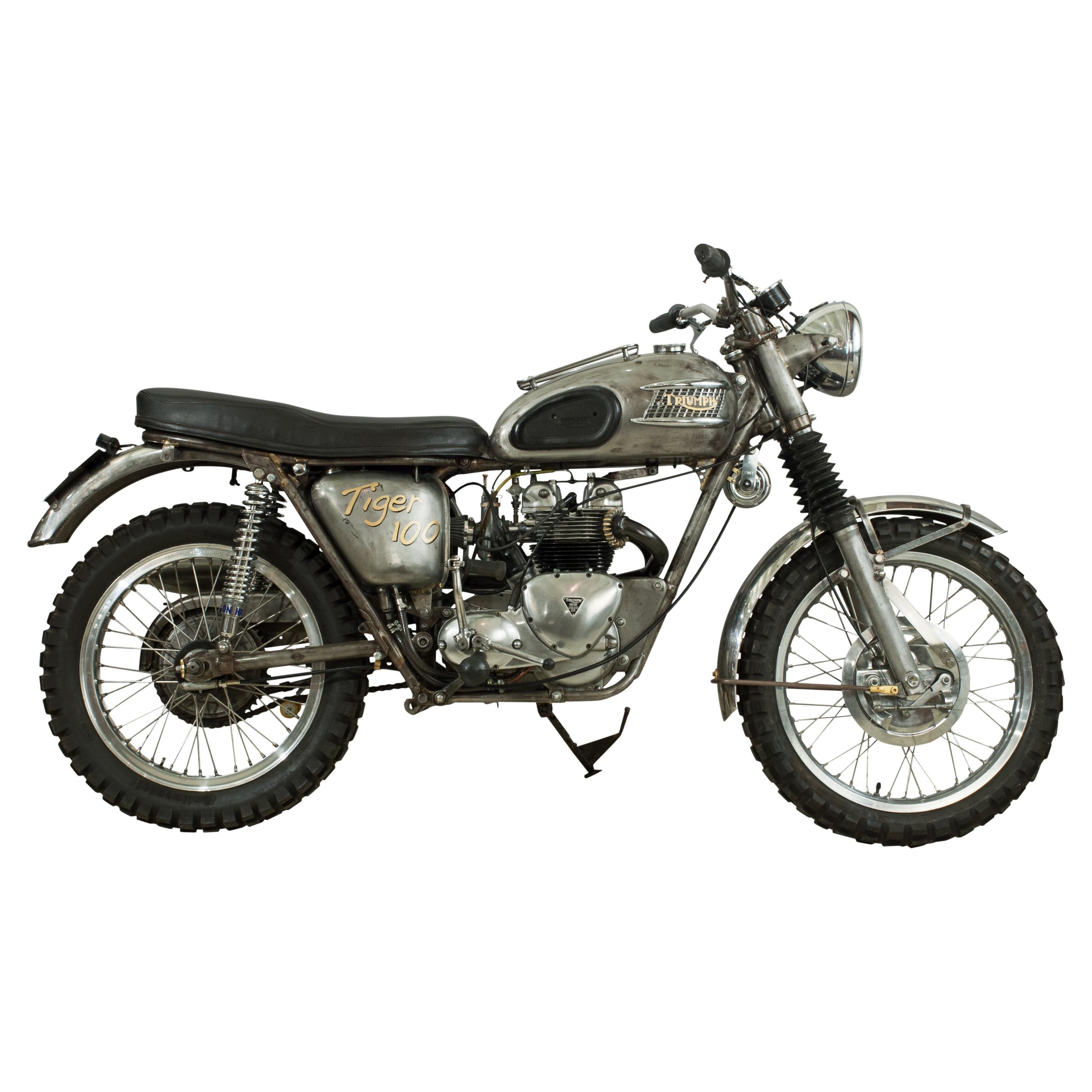 Classic, Triumph T100 Motorcycle, 500cc off Road For Sale at 1stDibs