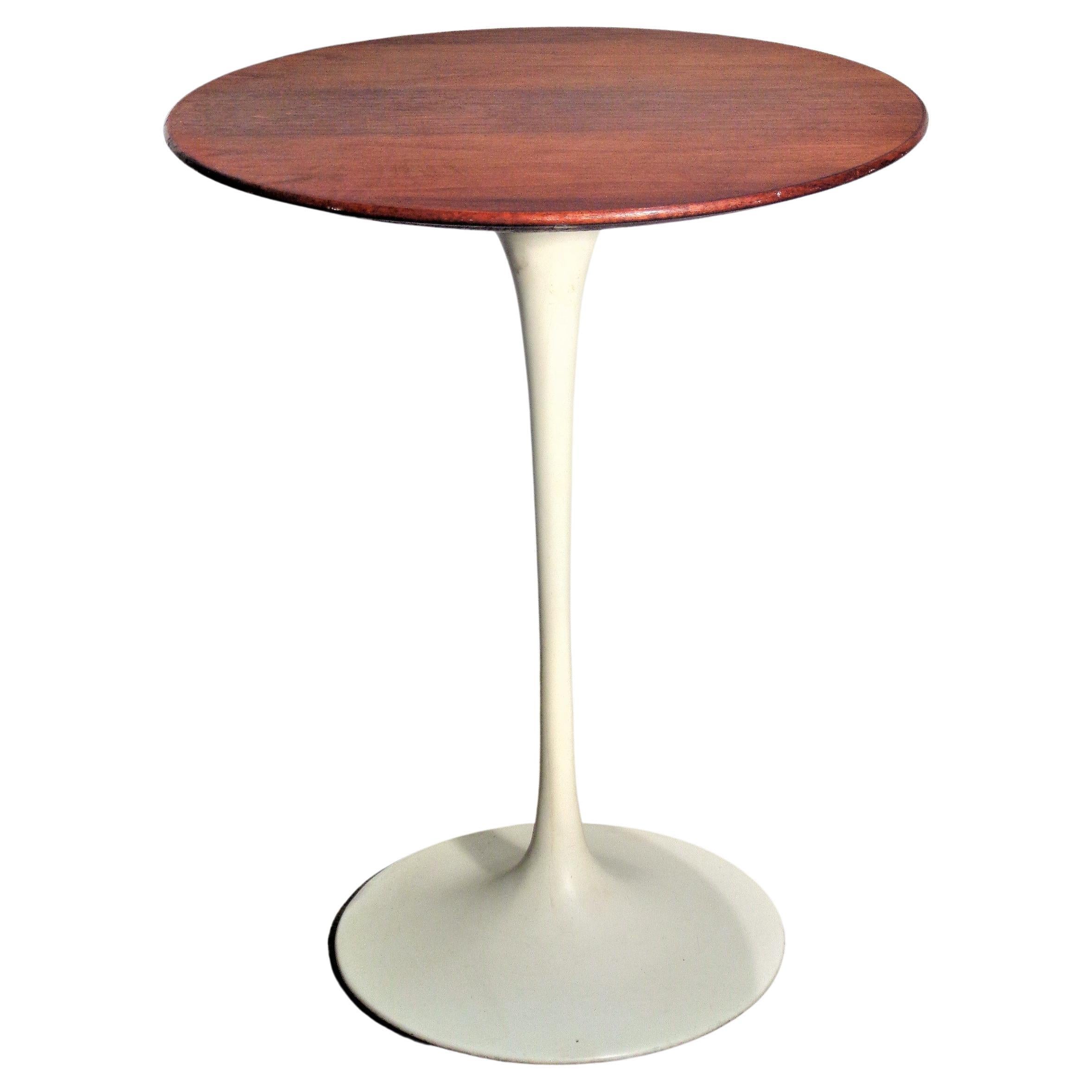 Vintage Knoll Walnut Tulip Side Table by Eero Saarinen For Sale at 1stDibs