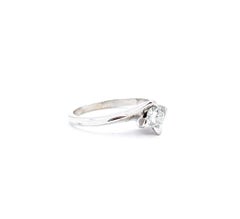 Bague classique en or blanc 14k avec solitaire torsadé et diamant