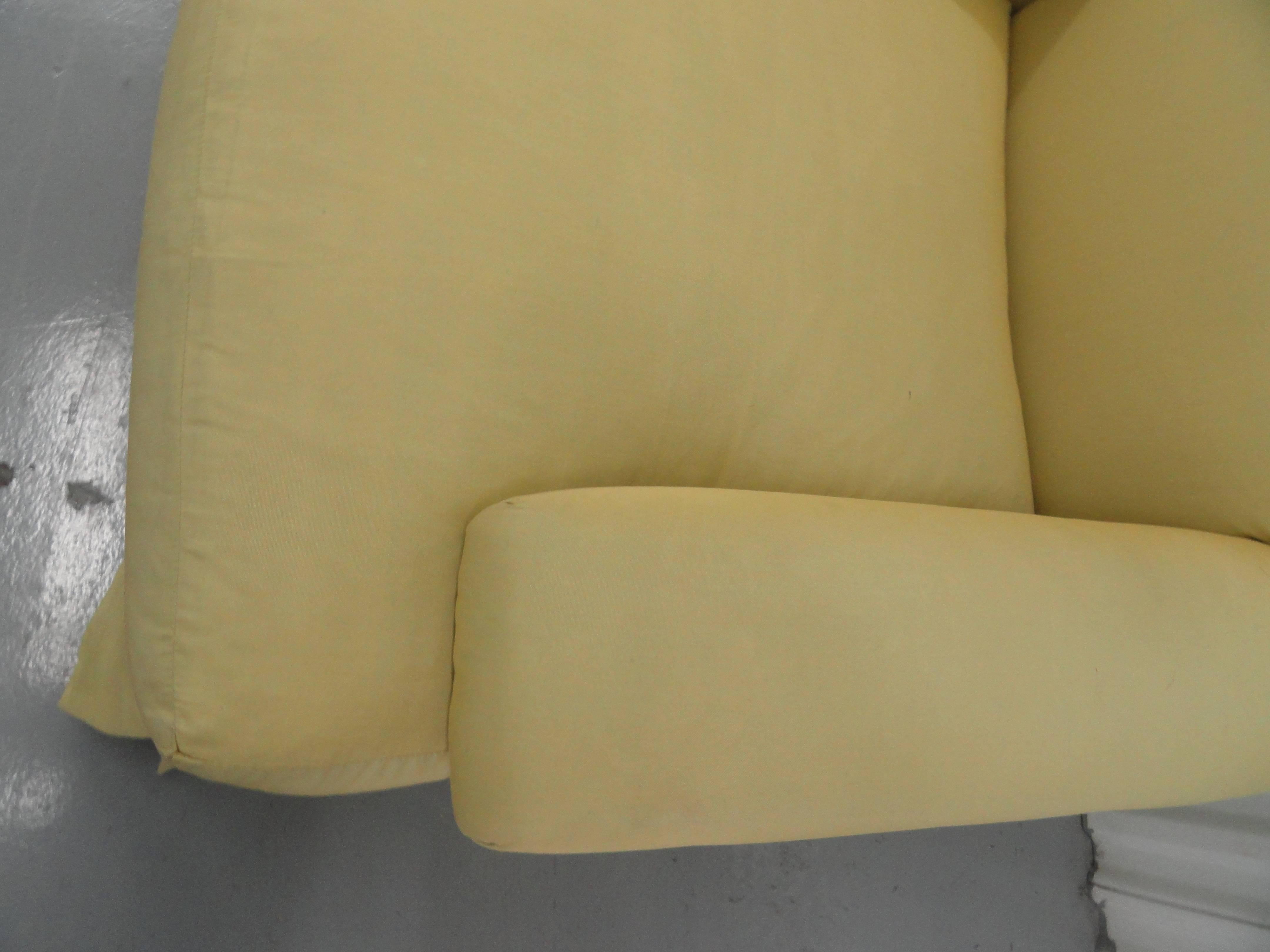 Classic Upholstered Club Chair In Good Condition For Sale In West Palm Beach, FL