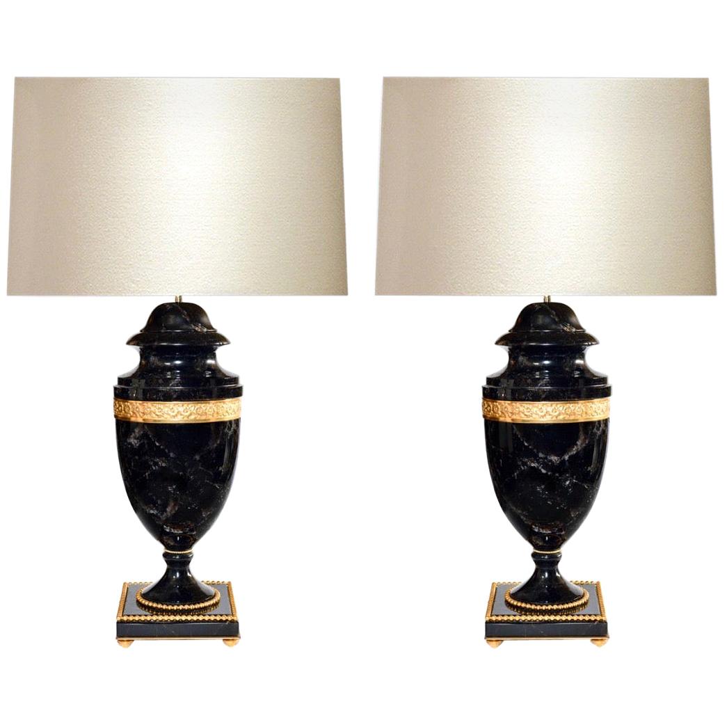 Lampes classiques en cristal de roche fumé foncé de style urne par Phoenix