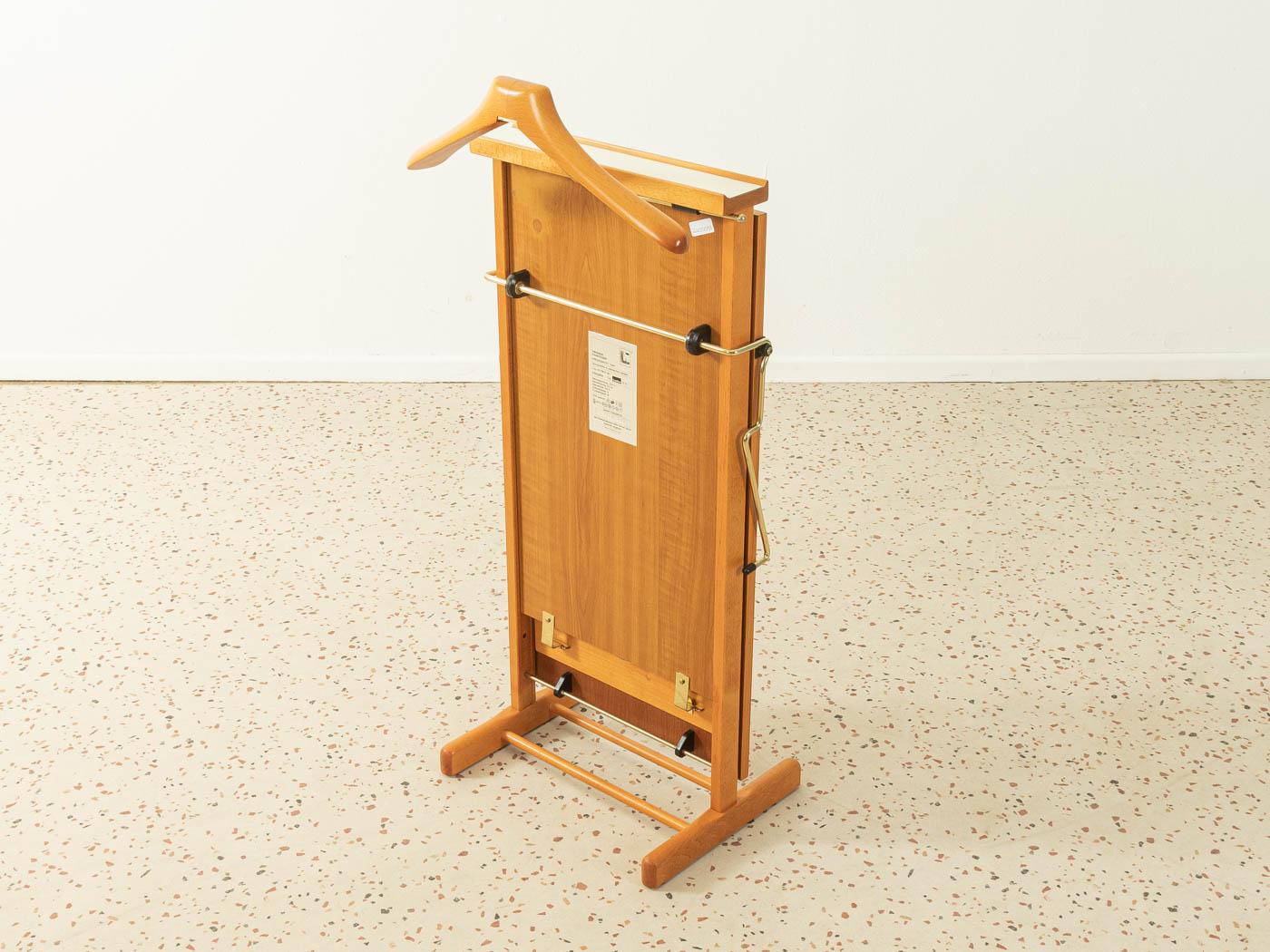 Classic Valet Stand for Jewellery, Clothes and Trousers from 1960s In Good Condition For Sale In Neuss, NW