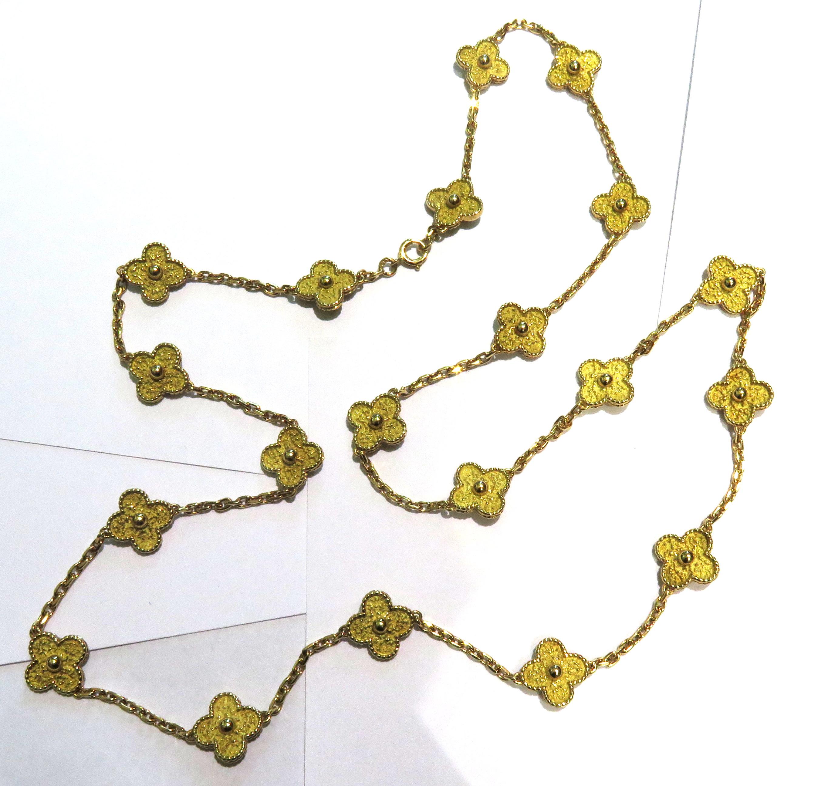 Classic Van Cleef & Arpels Vintage Alhambra 20 Motif Necklace in Original Pouch 3