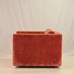 Classic Velvet Upholstered Club Chair par Charles Pfister pour Knoll