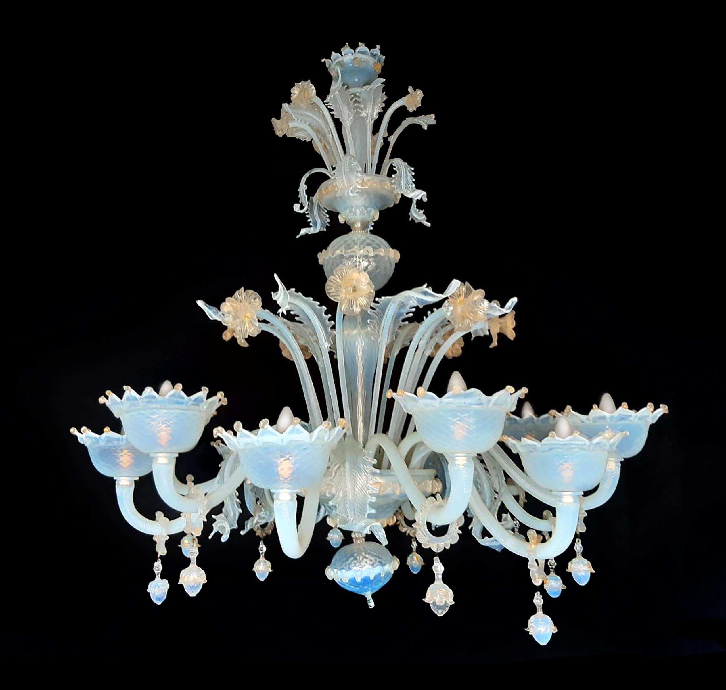 Murano chandelier of awesome beauty. Lights (12) flowers and leaves.