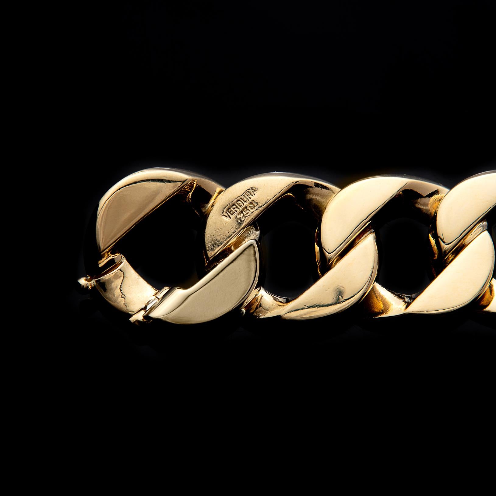 Made famous by Greta Garbo in 1941, as she was rarely seen without the signature gold links on each wrist, today modern style icons have adopted the classic link as a staple in their own wardrobes.The 18k gold curb link bracelet measures 7 3/4