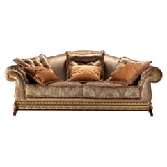 Classic Victorian Sofa in Walnut Wood and Patinated Gold Leaf