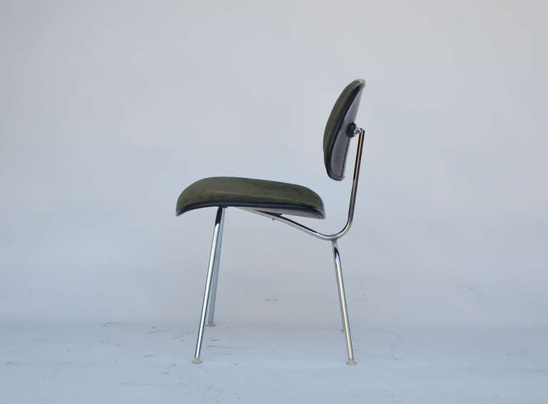 Américain Chaise Classic Vintage Charles and Ray Eames pour Herman Miller DCM en vente