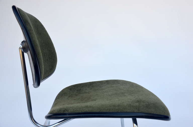 Tappezzeria Sedia classica d'epoca Charles and Ray Eames per Herman Miller DCM in vendita