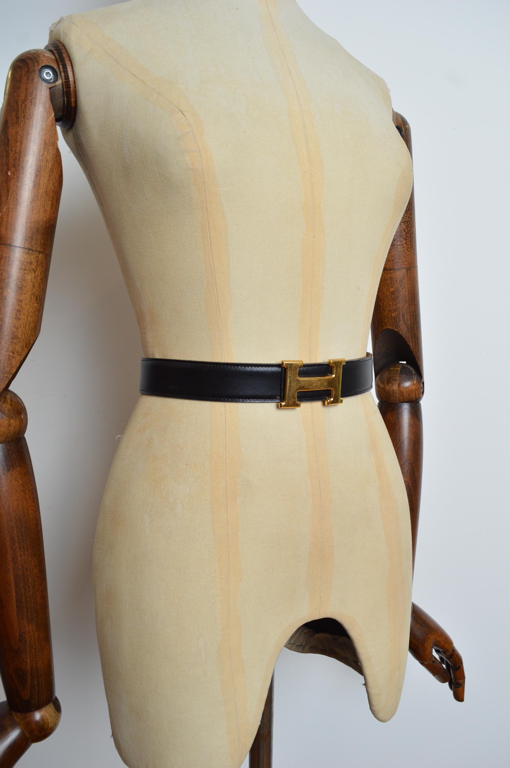 Classic Vintage HERMÈS Black Leather Gold H Buckle Waist belt For Sale 8