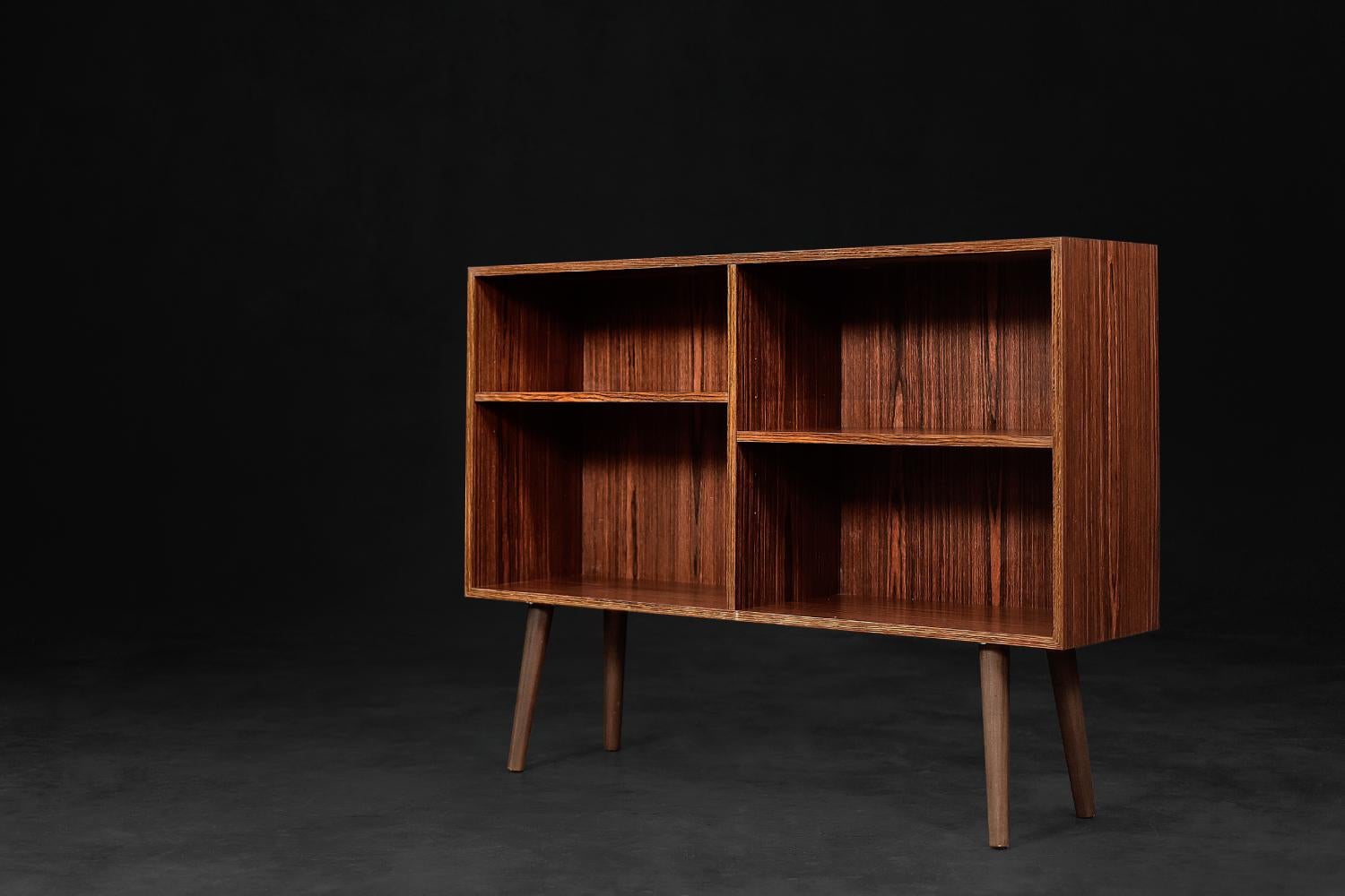 Wood Classic Vintage Midcentury Scandinavian Danish Modern Rosewood Bookcase Cabinet For Sale