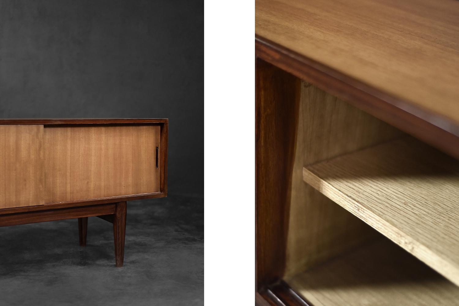 Credenza classica vintage di metà secolo, moderna scandinava, in mogano con cassetti in vendita 2
