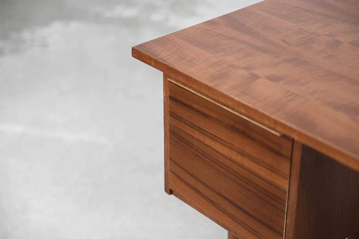 Classic Vintage Mid-Century Scandinavian Modern Teak Wood Desk with Drawers For Sale 1