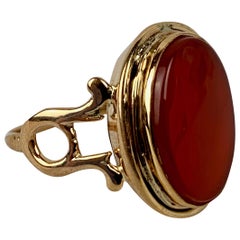  Vintage Oval Classic Carnelian Ring in 14 Karat Yellow Gold
