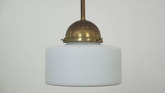 Klassische Vintage-Pendelleuchte mit Glas und Messing