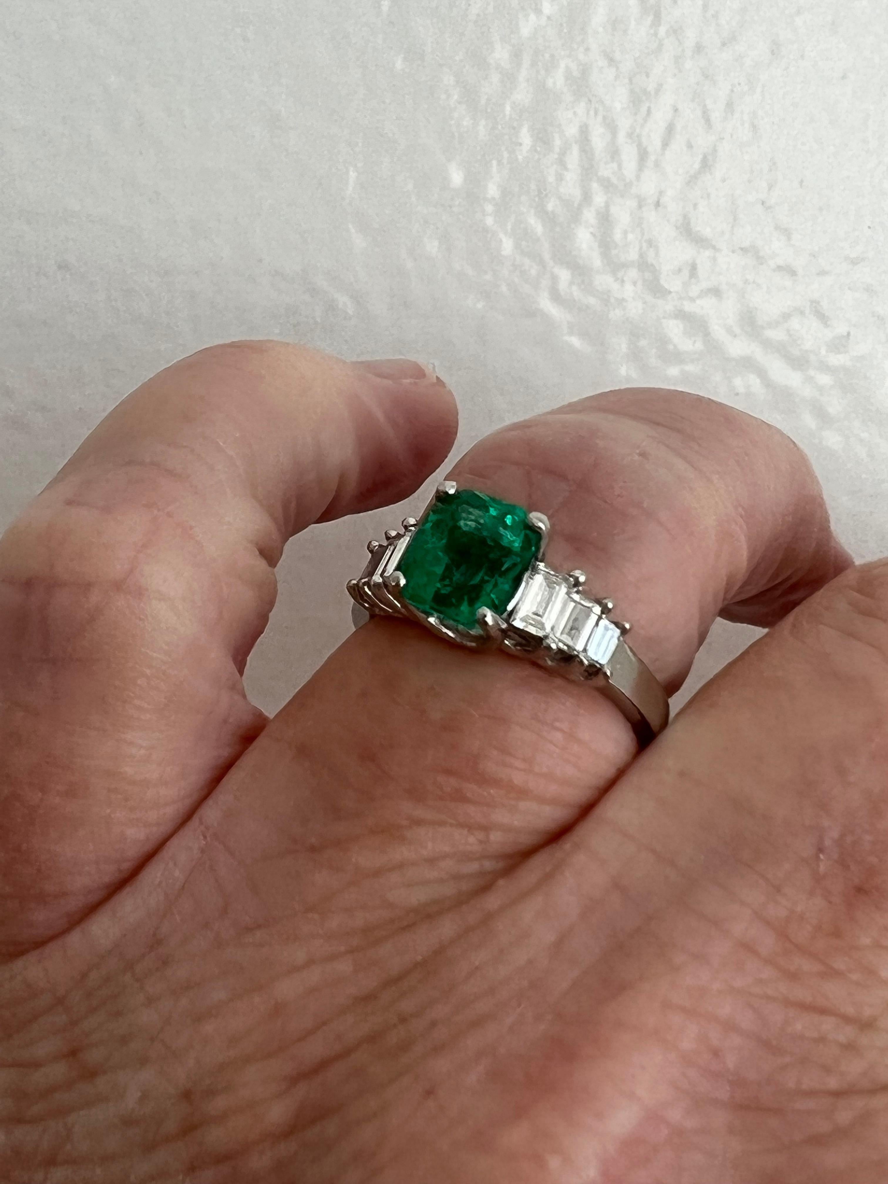 Emerald Cut Classic Vintage Platinum Emerald Engagement Ring with Baguette Diamonds, 2.22ct For Sale