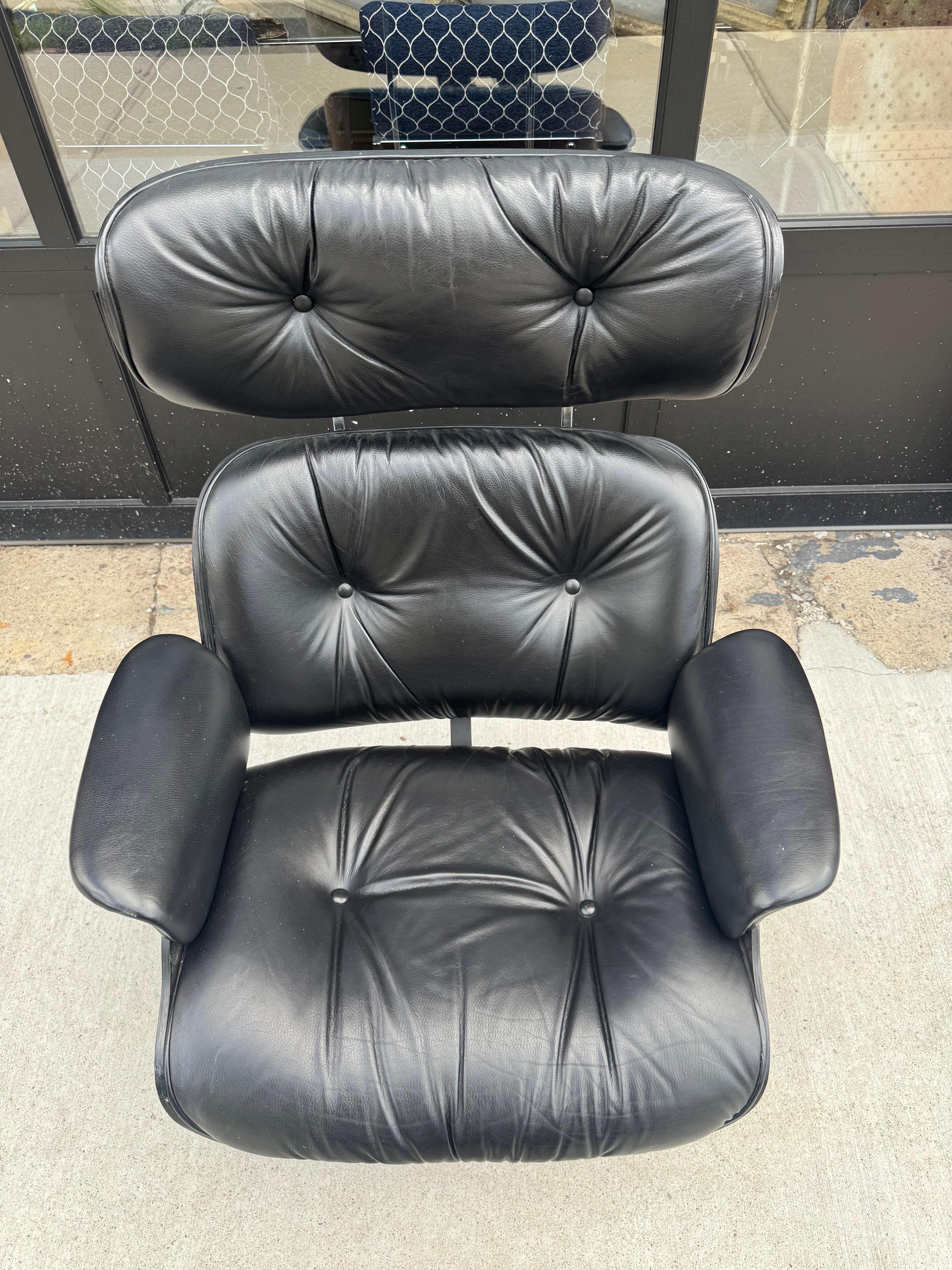 American Classic Vintage Plycraft Eames Style Lounge Chair and Ottoman For Sale