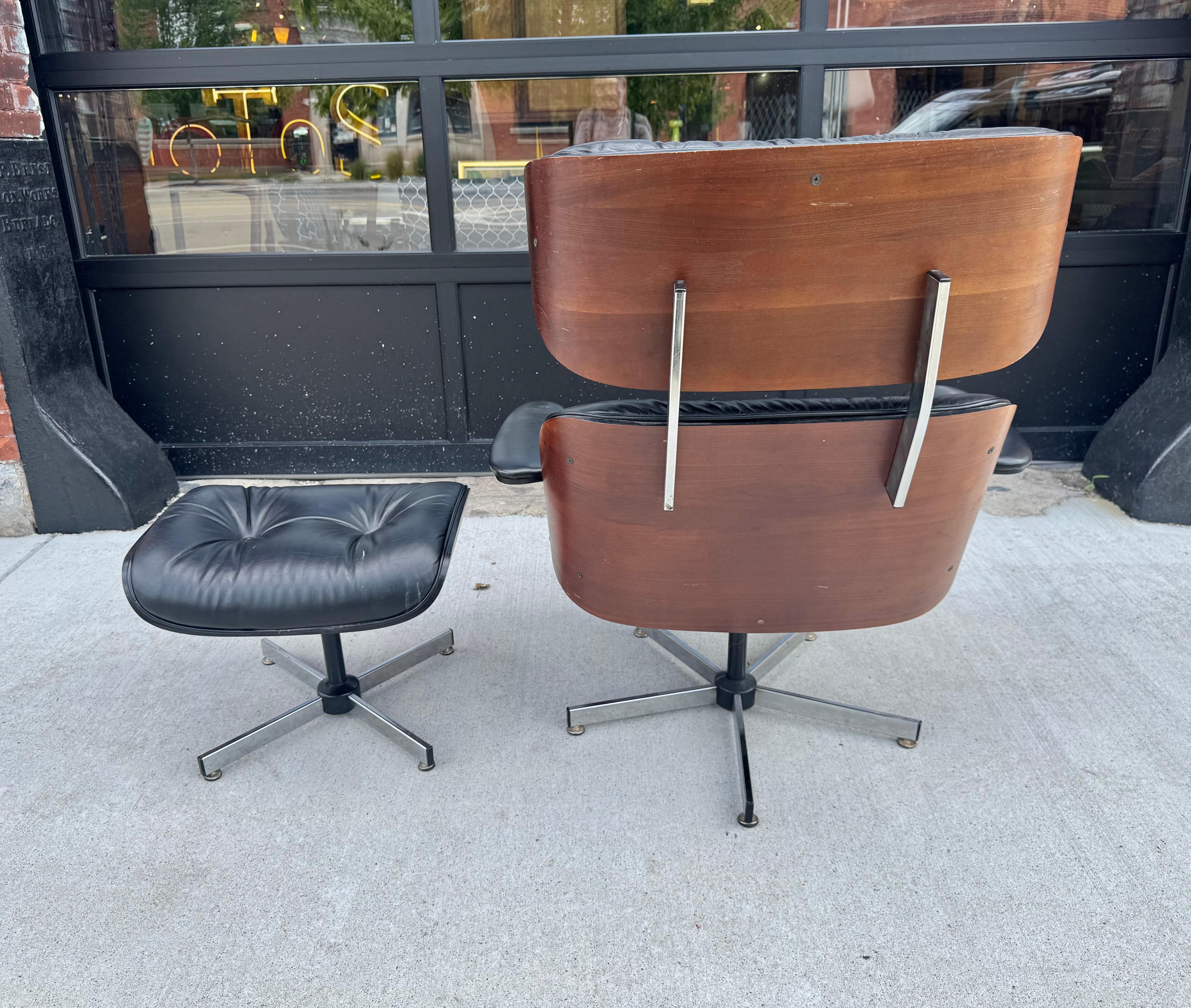 Leather Classic Vintage Plycraft Eames Style Lounge Chair and Ottoman For Sale