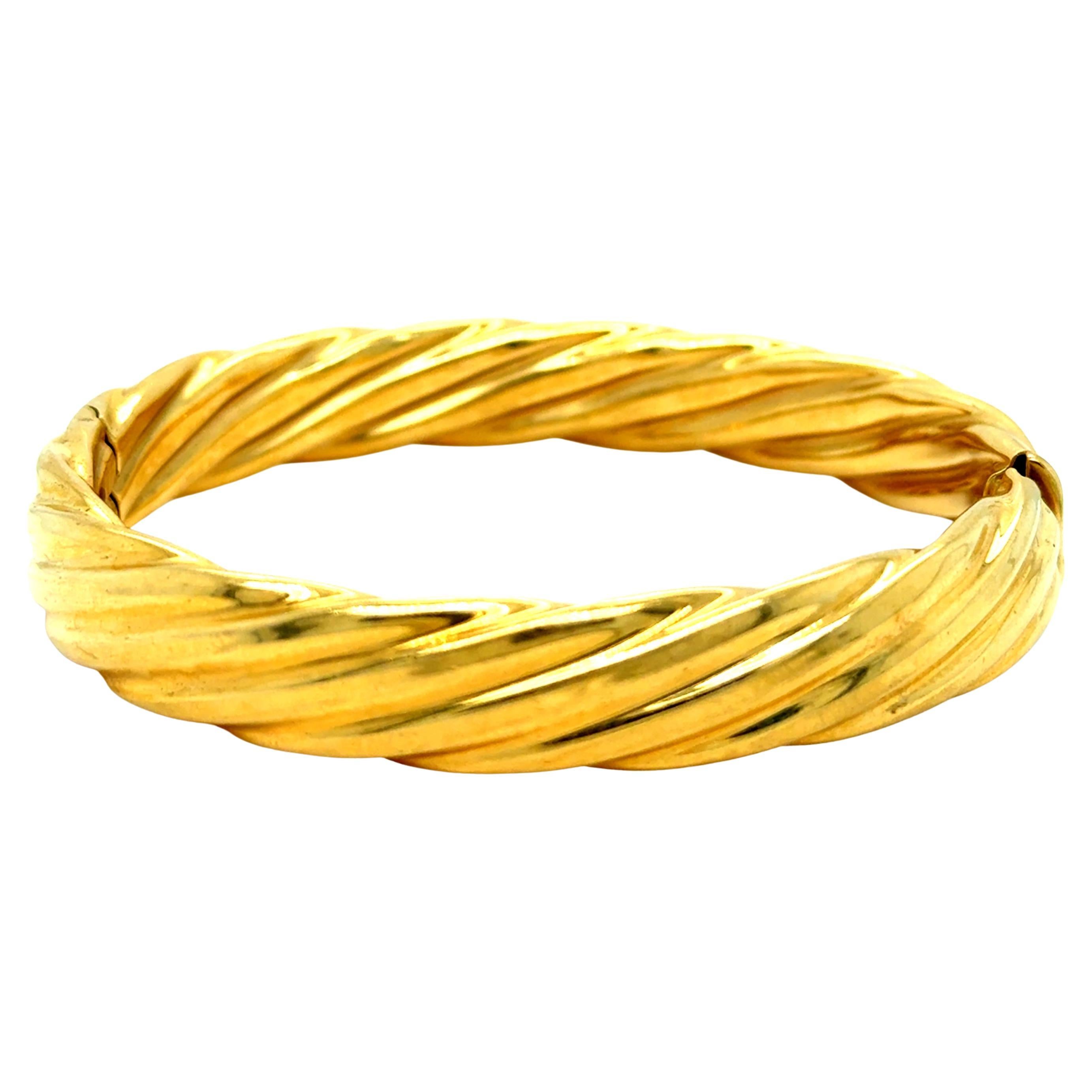 Classic Vintage Twisted 14K Yellow Gold Bangle Bracelet.