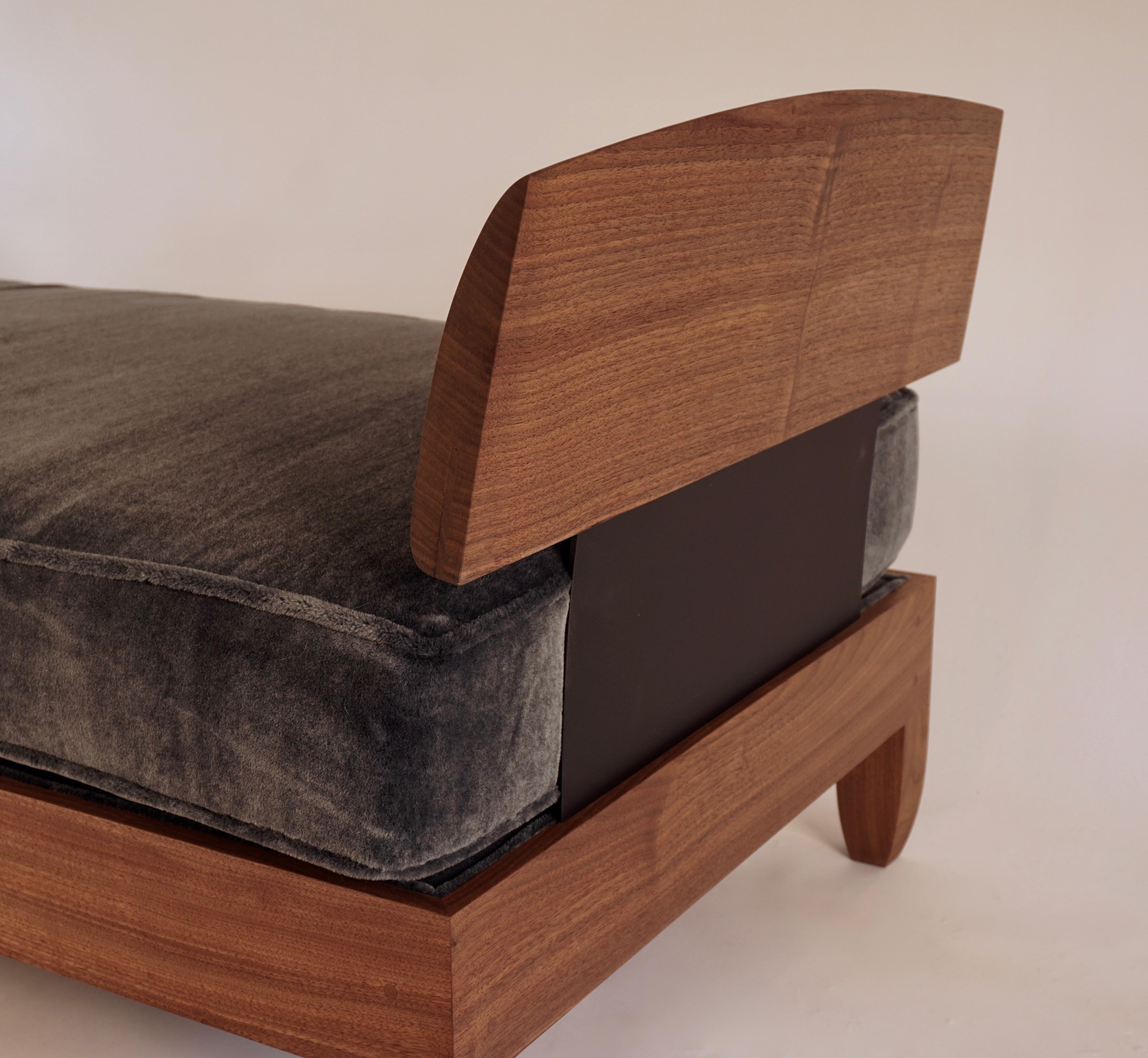 Classic Walnut Daybed by Chris Lehrecke For Sale 1