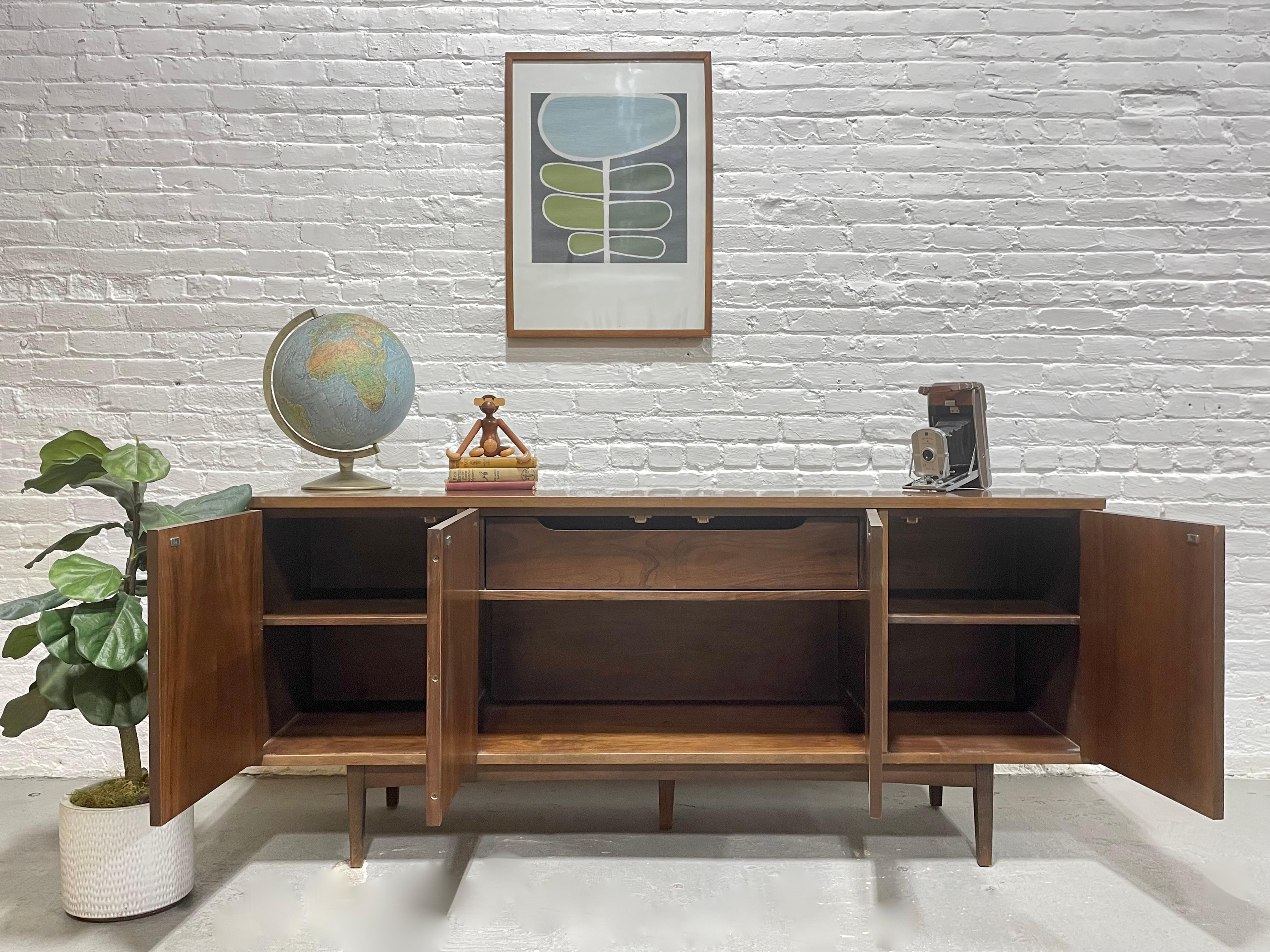 Mid-20th Century Classic WALNUT Mid Century MODERN CREDENZA / Media Stand / Sideboard by Stanley 