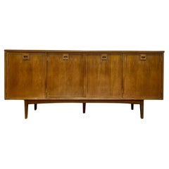 Classic WALNUT Mid Century MODERN CREDENZA / Media Stand / Sideboard by Stanley 