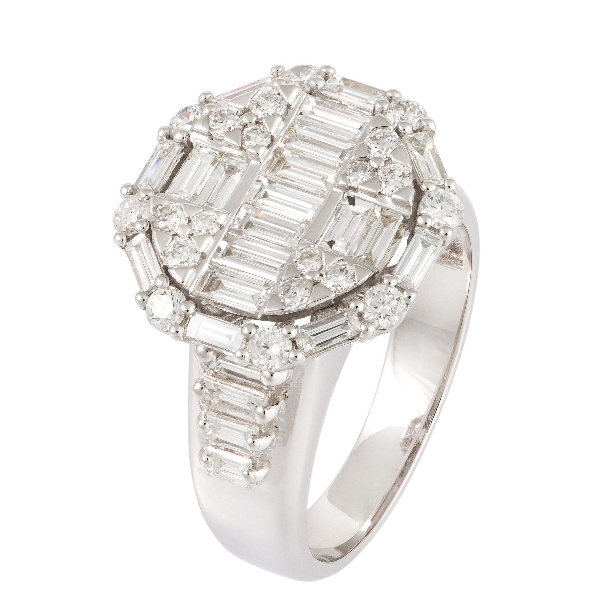Im Angebot: Klassischer Weißer 18K Gold Weißer Diamant Ring für Sie () 2