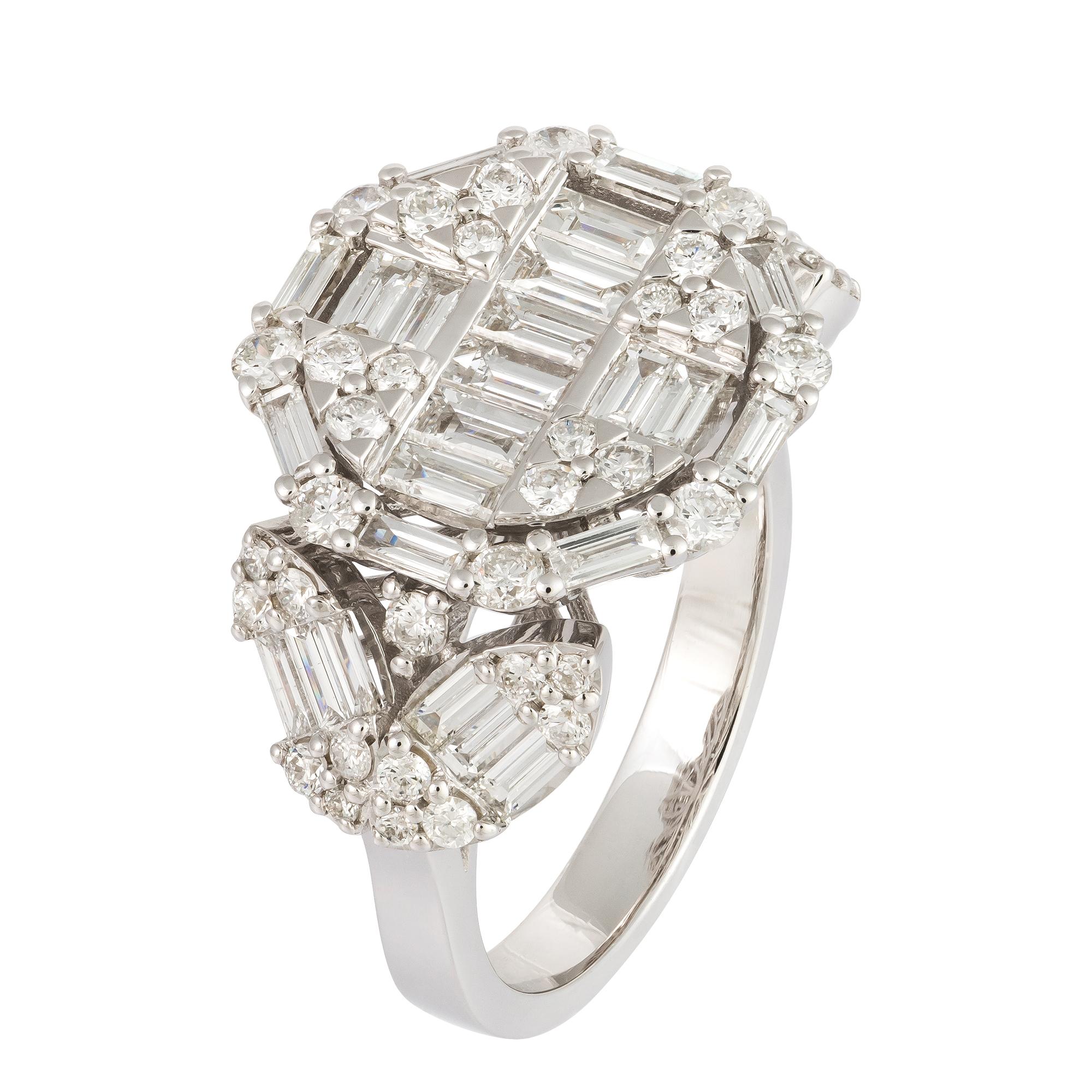 Im Angebot: Klassischer Weißer 18K Gold Weißer Diamant Ring für Sie () 4