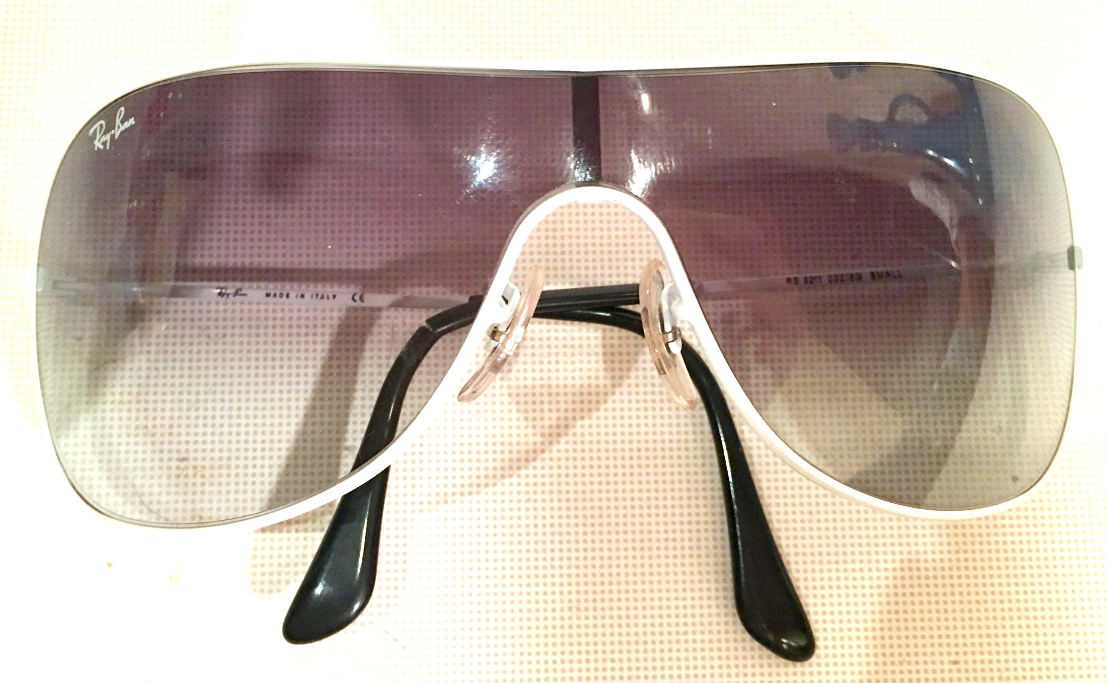 Classic White Aviator Sunglasses By, Ray Ban In Excellent Condition In West Palm Beach, FL