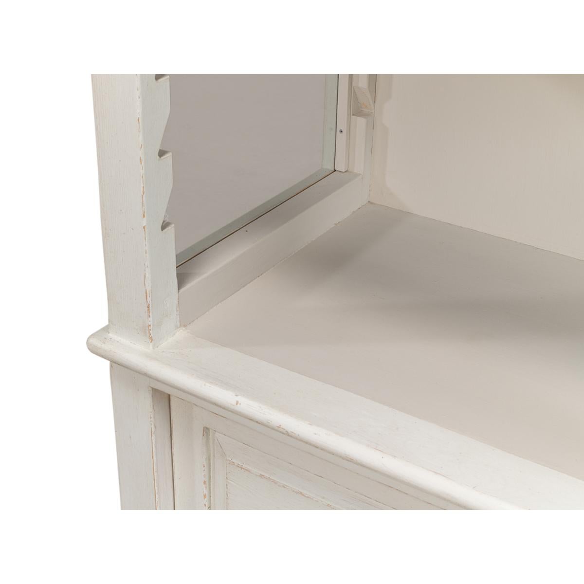 Classic White Bookcase In New Condition For Sale In Westwood, NJ