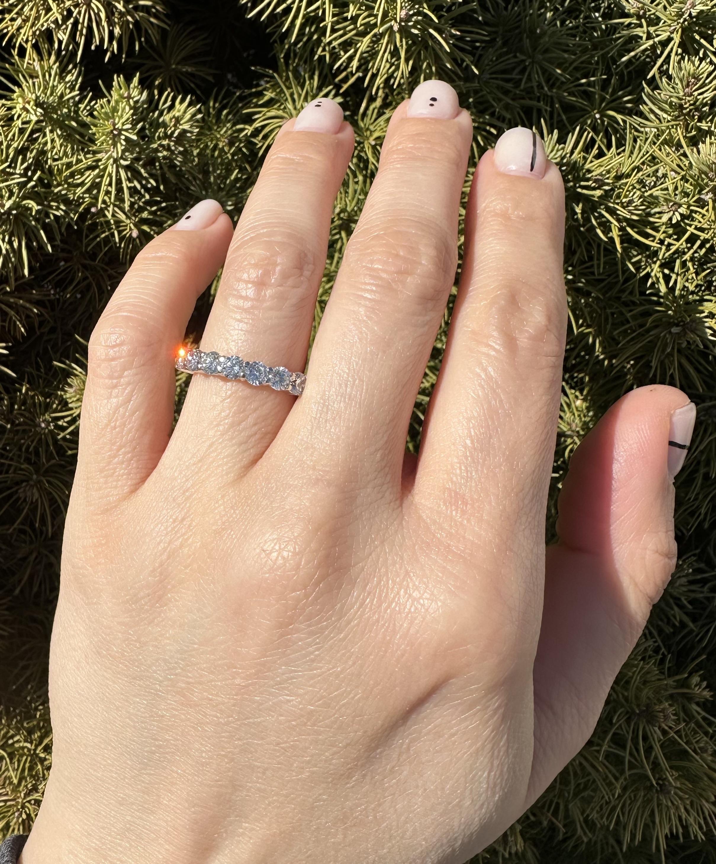 Donna Anello classico in oro bianco da 1,26 ct. a Brilliante di Fuoco con 7 diamanti, misura 6,5 in vendita