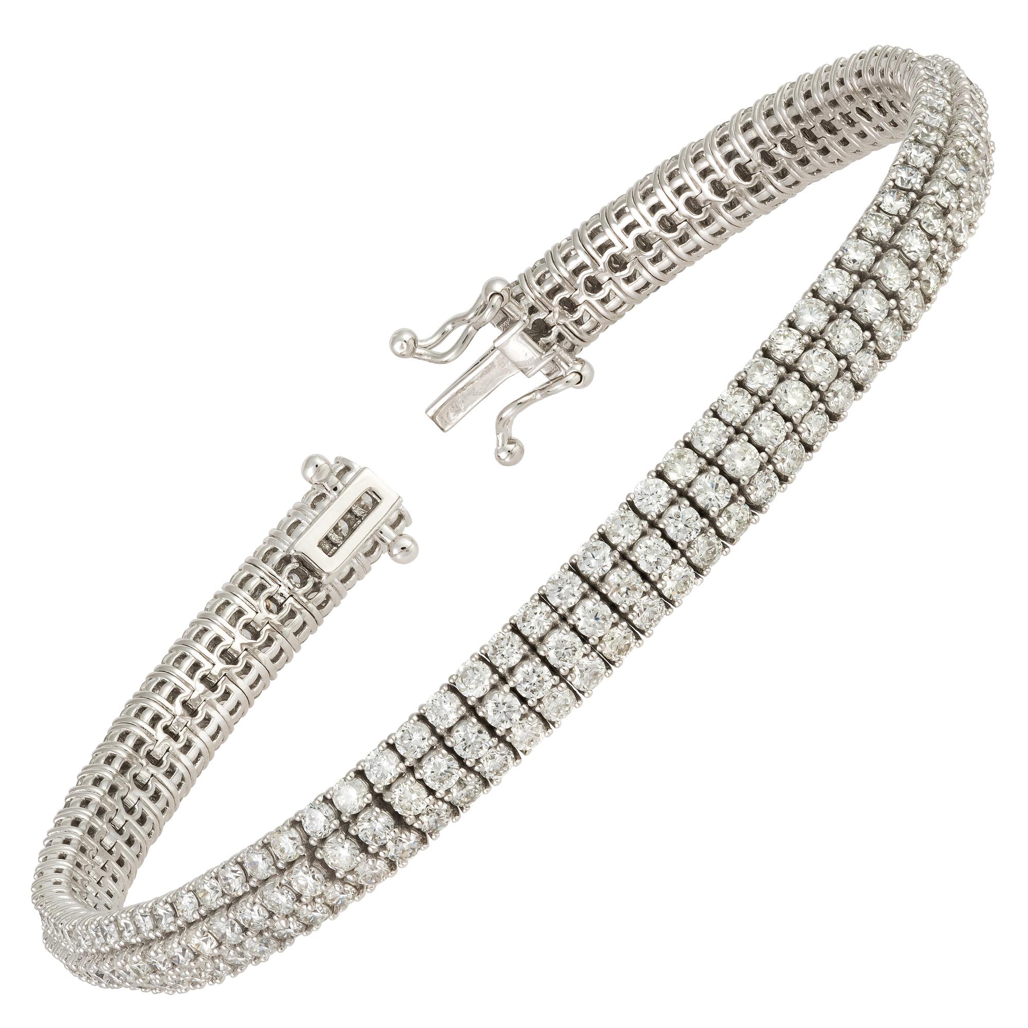Classic White Gold 18K Bracelet Diamond for Her In New Condition For Sale In Montreux, CH