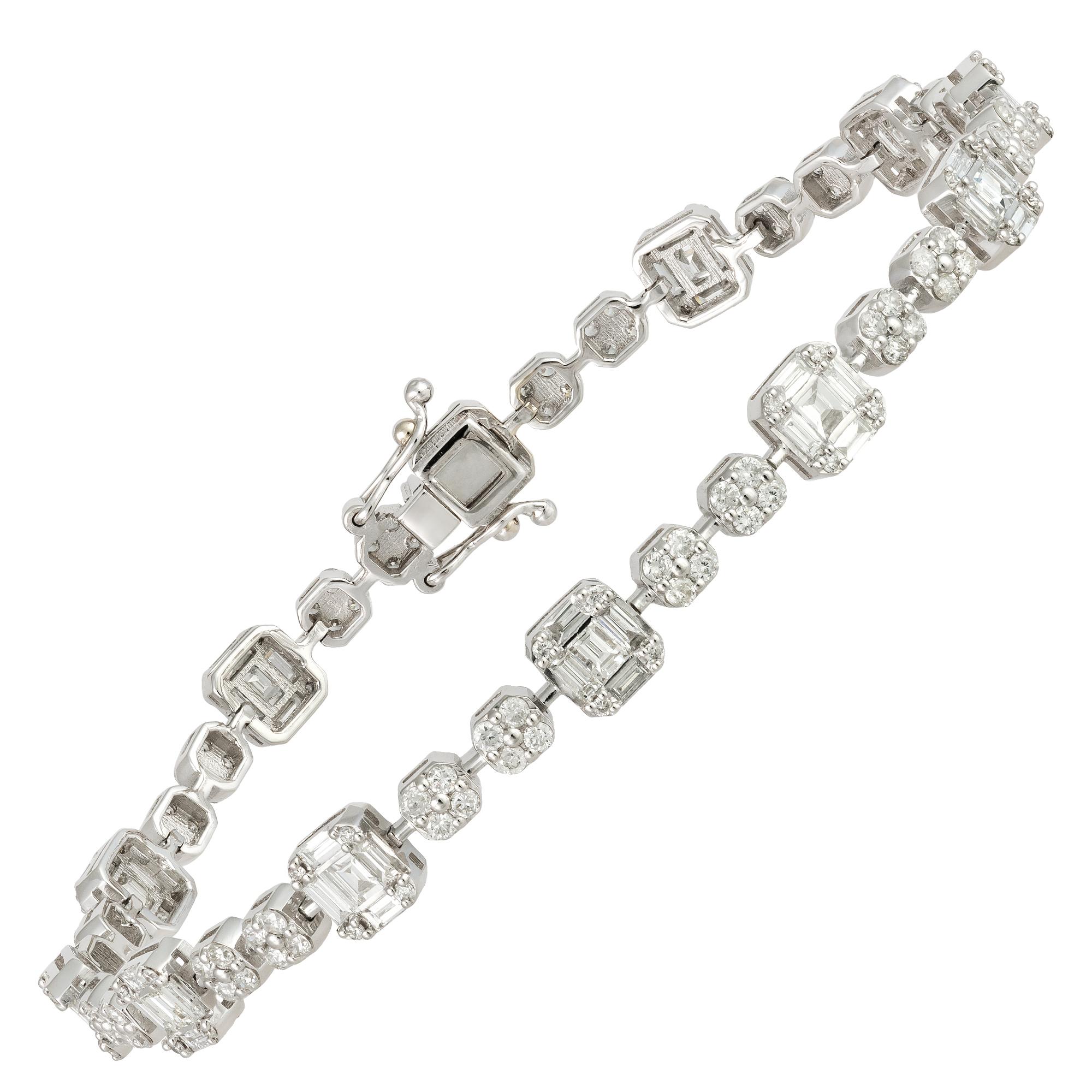 Women's Classic White Gold 18K Bracelet Diamond For Her For Sale
