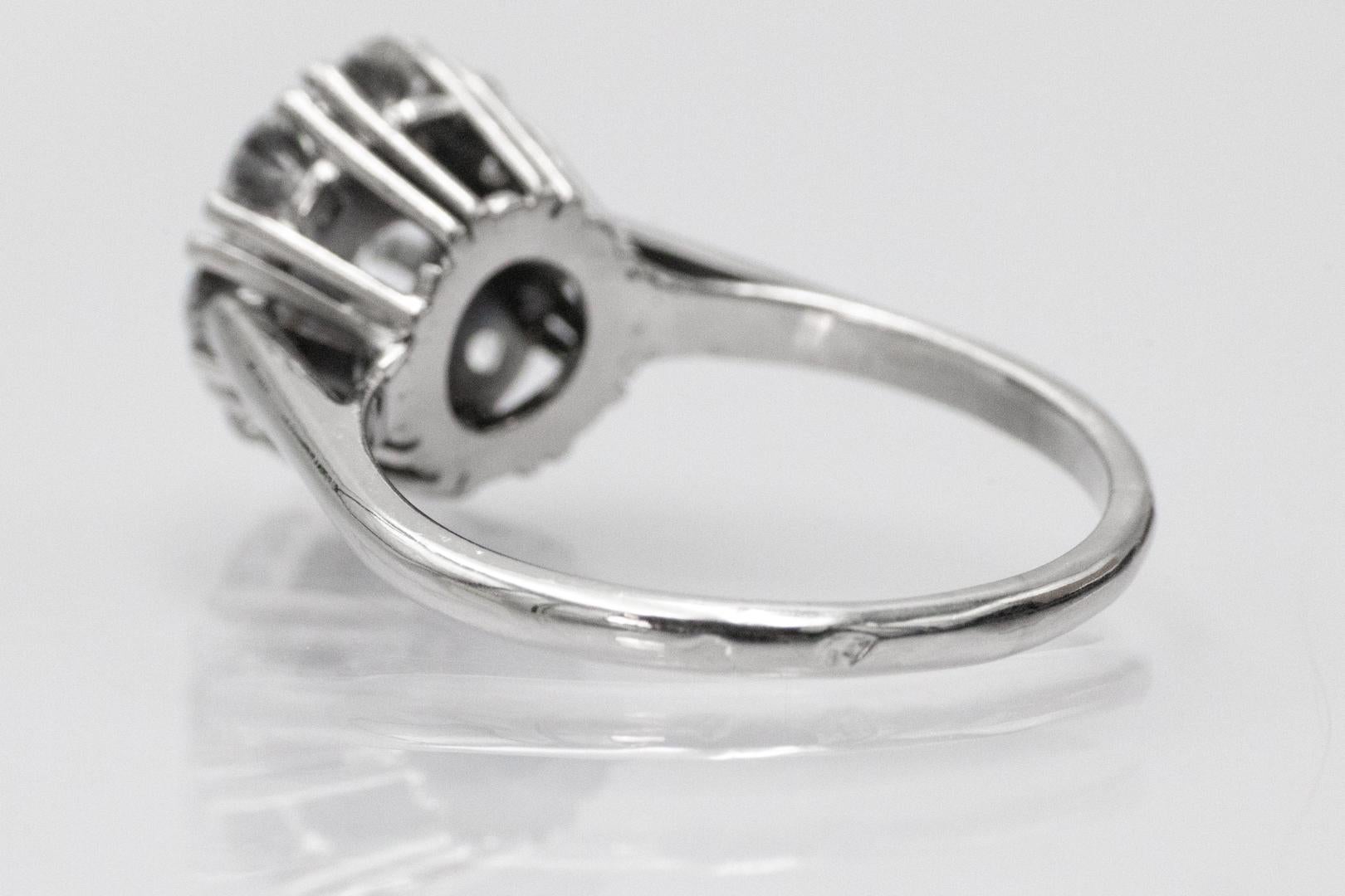 Klassischer Weißgoldring mit Diamanten 1,68ct im Angebot 3