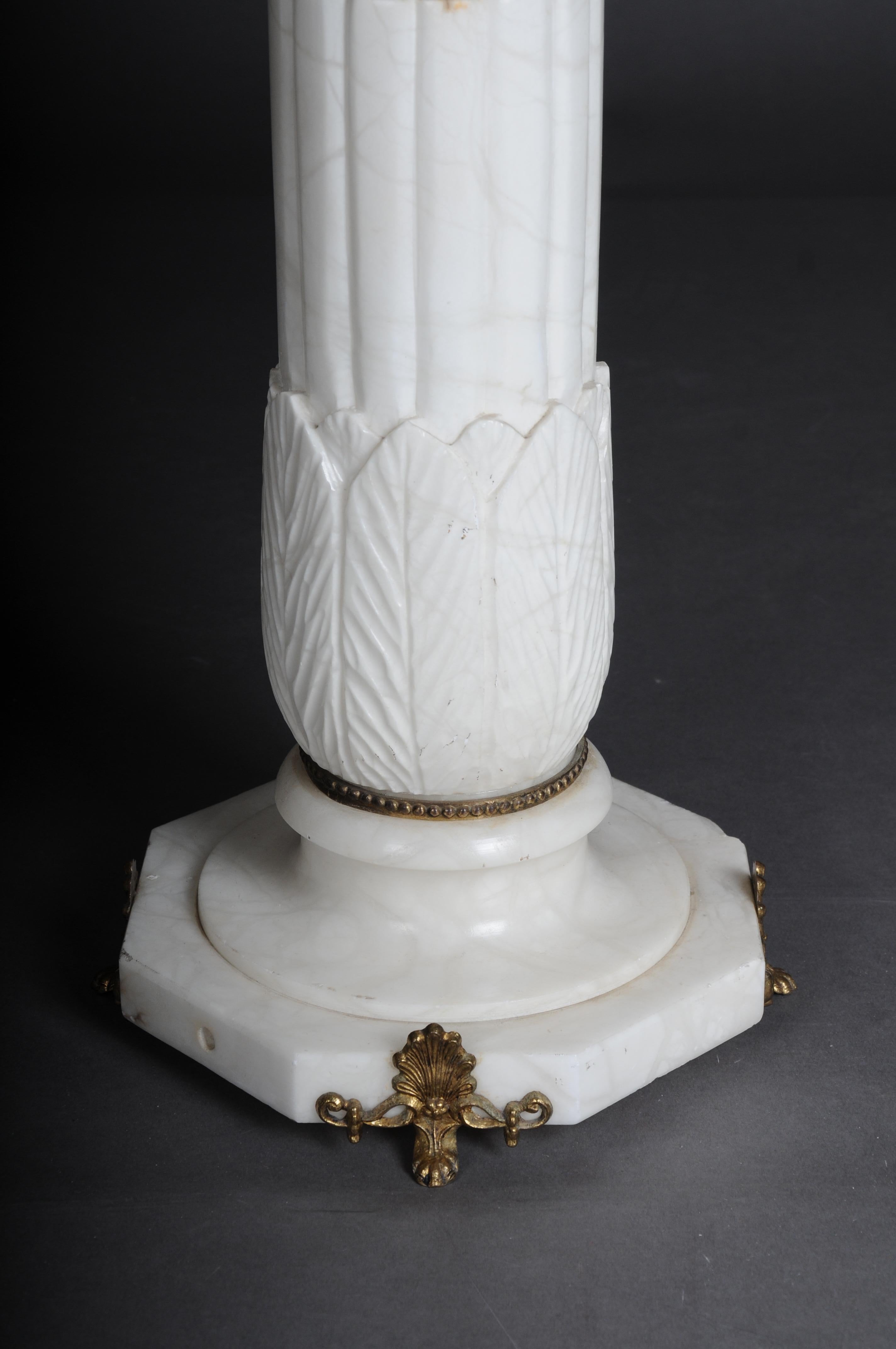 Classic White Marble Column, 20th Century For Sale 2