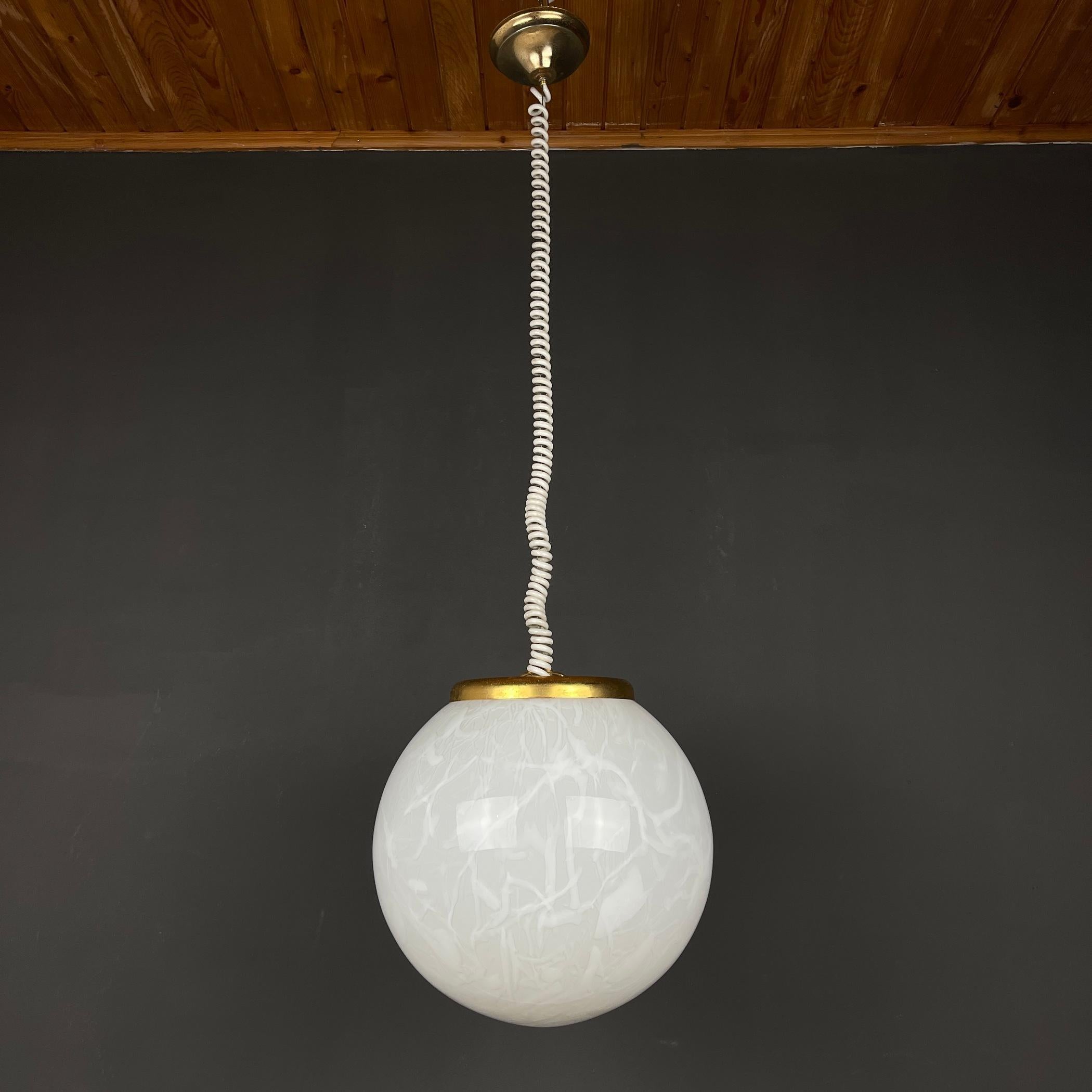 Classic white murano pendant lamp Italy 1970s For Sale 3
