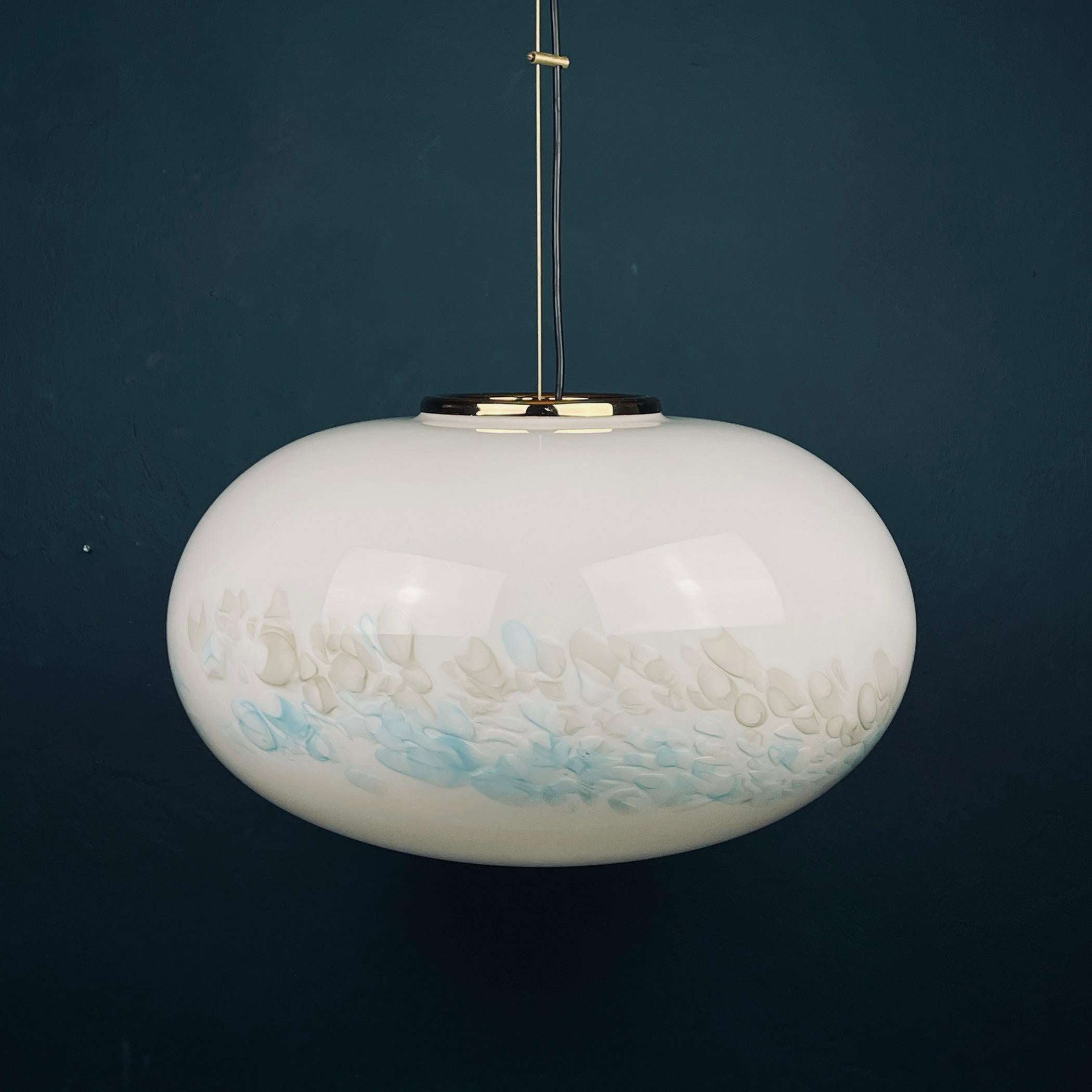 Mid-Century Modern Classic White Murano Pendant Lamp, Italy, 1980s For Sale