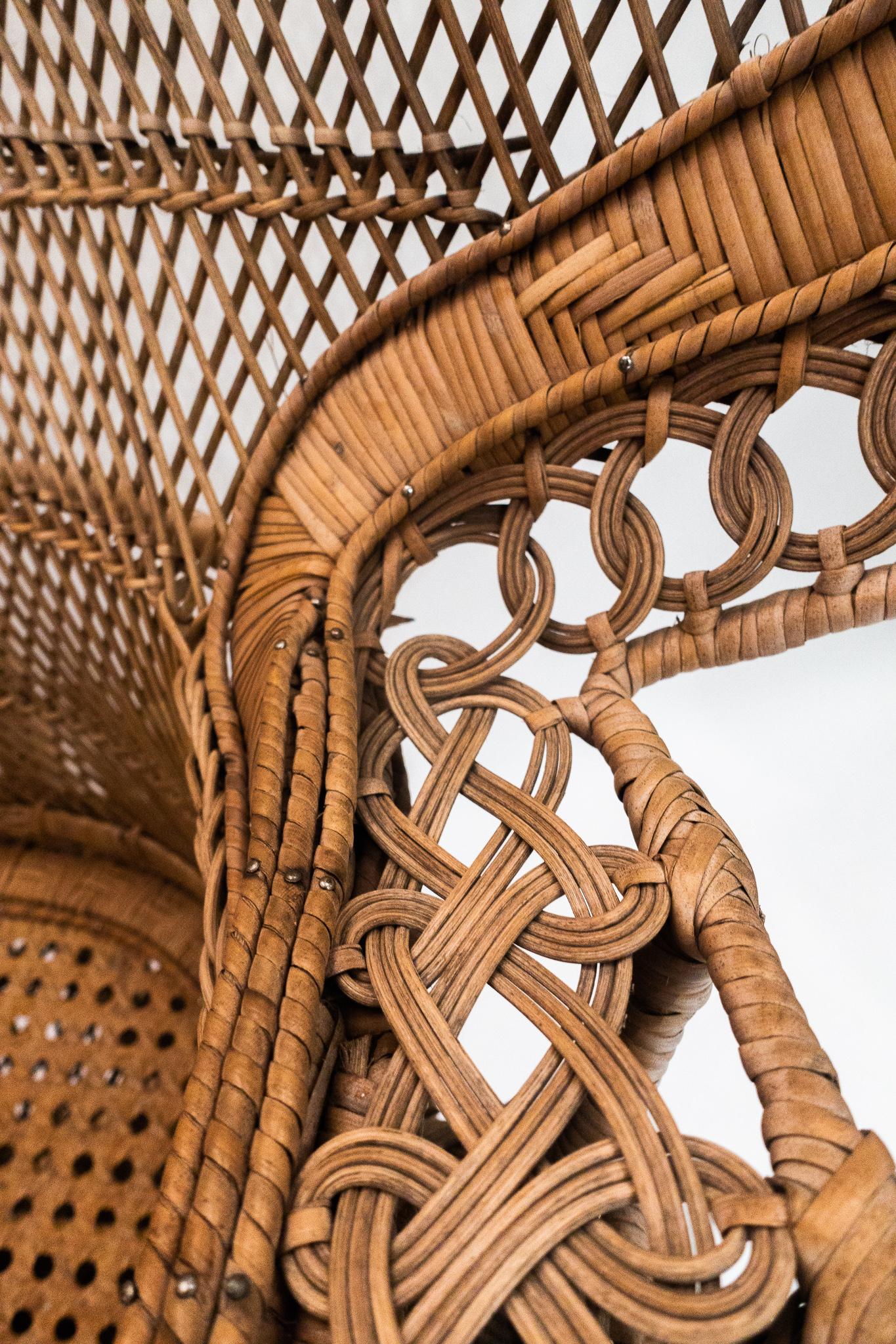 Classic Wicker Emanuelle Peacock Chair, 1970 In Good Condition In New York, NY
