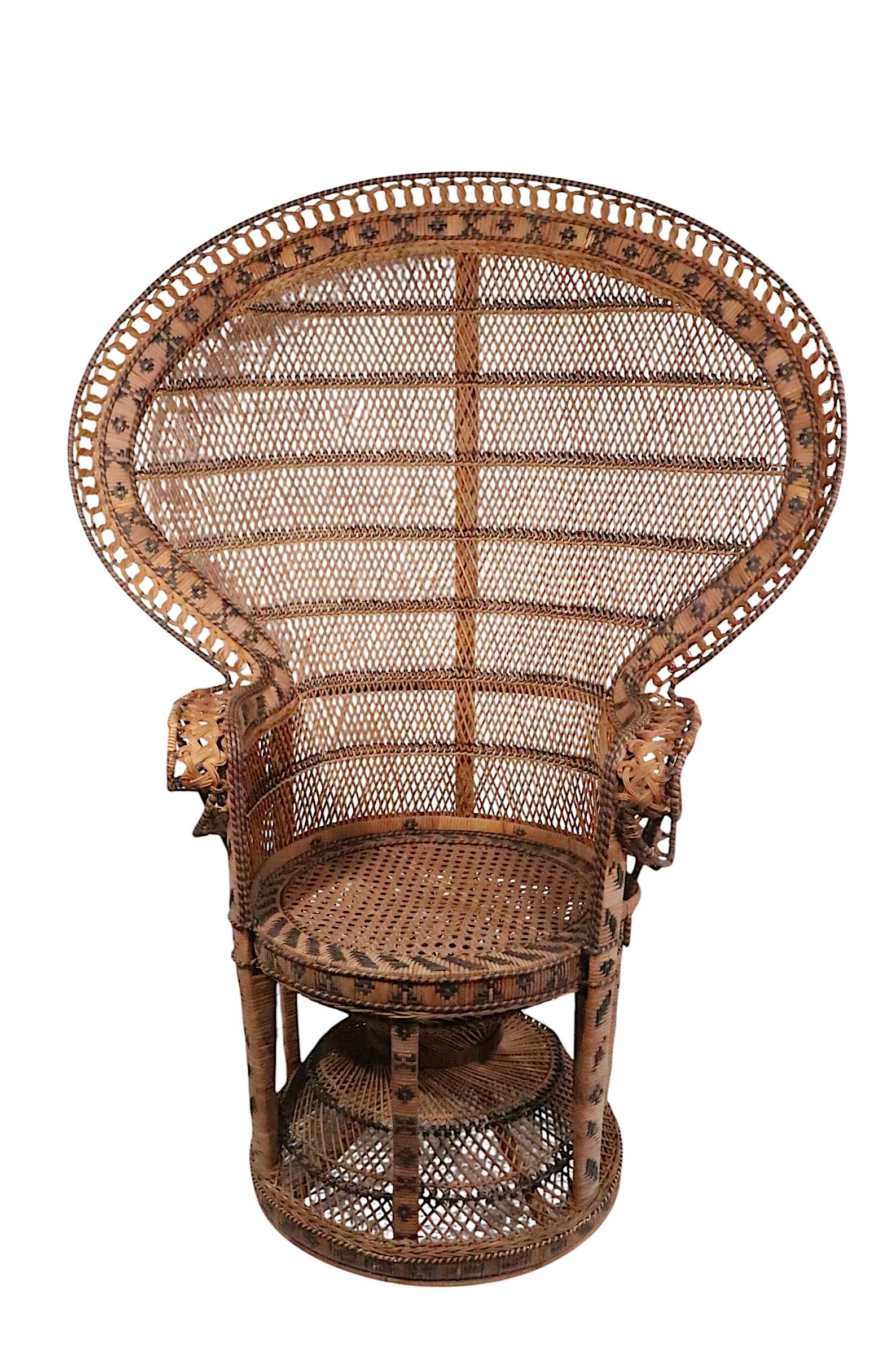 Sedia classica in vimini Emmanuelle Peacock 1960/70 ca. In condizioni buone in vendita a New York, NY