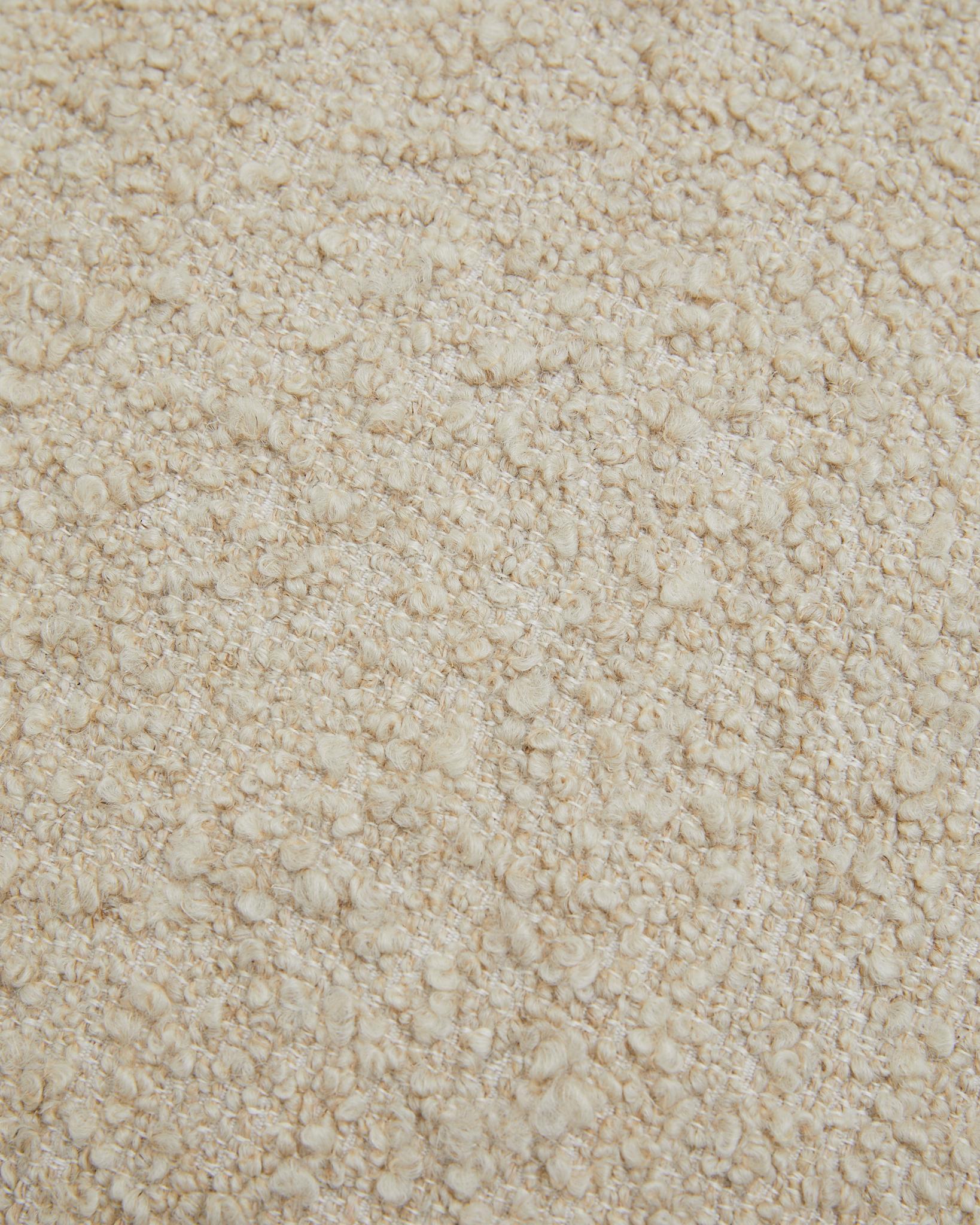 Svedese Cuscino Bouclé classico in misto lana e lino di colore beige chiaro 60x50 cm. in vendita