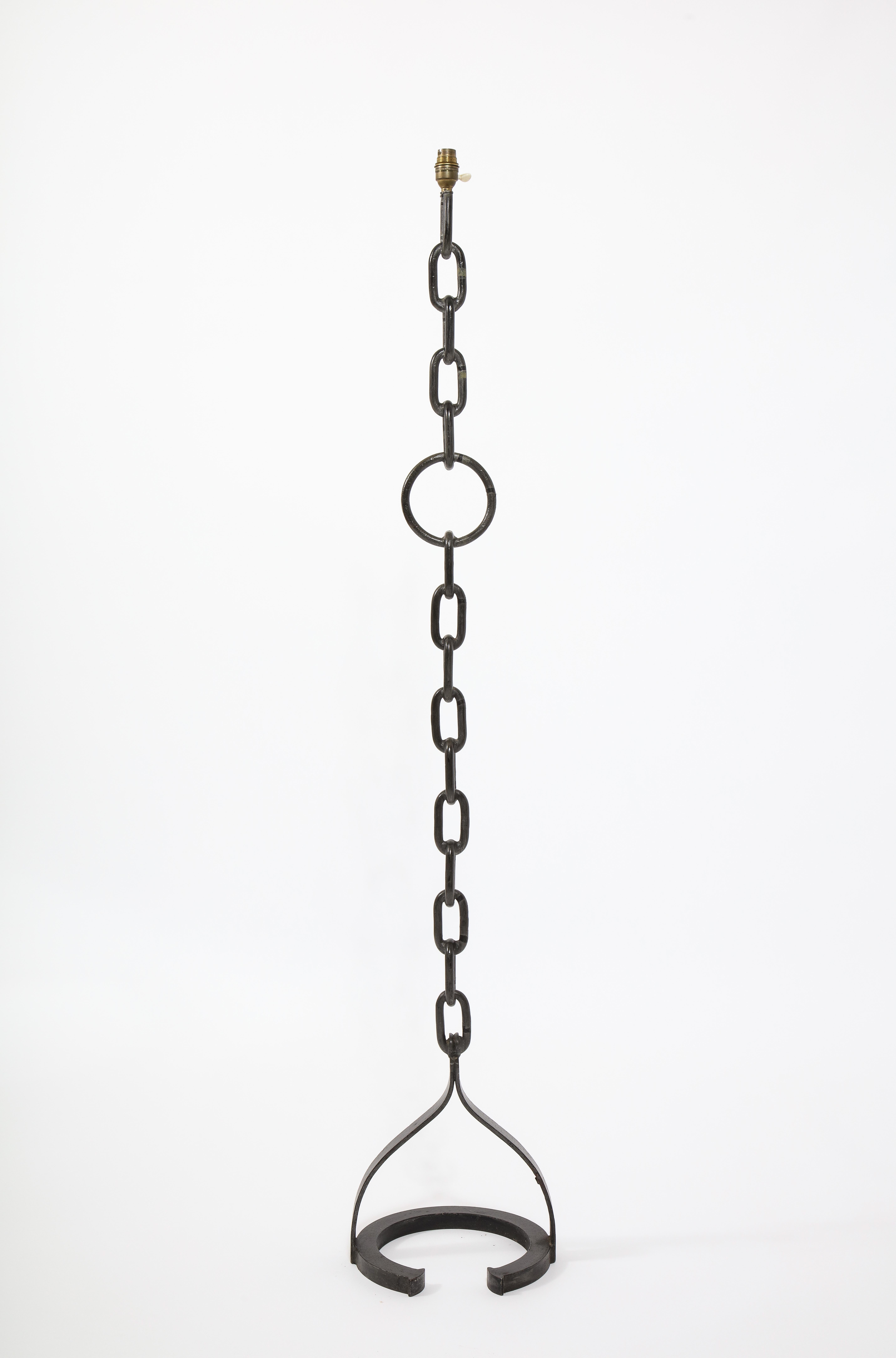 Brutalist Classic Wrought Iron Chain Motif Standing Lamp, France 1960's