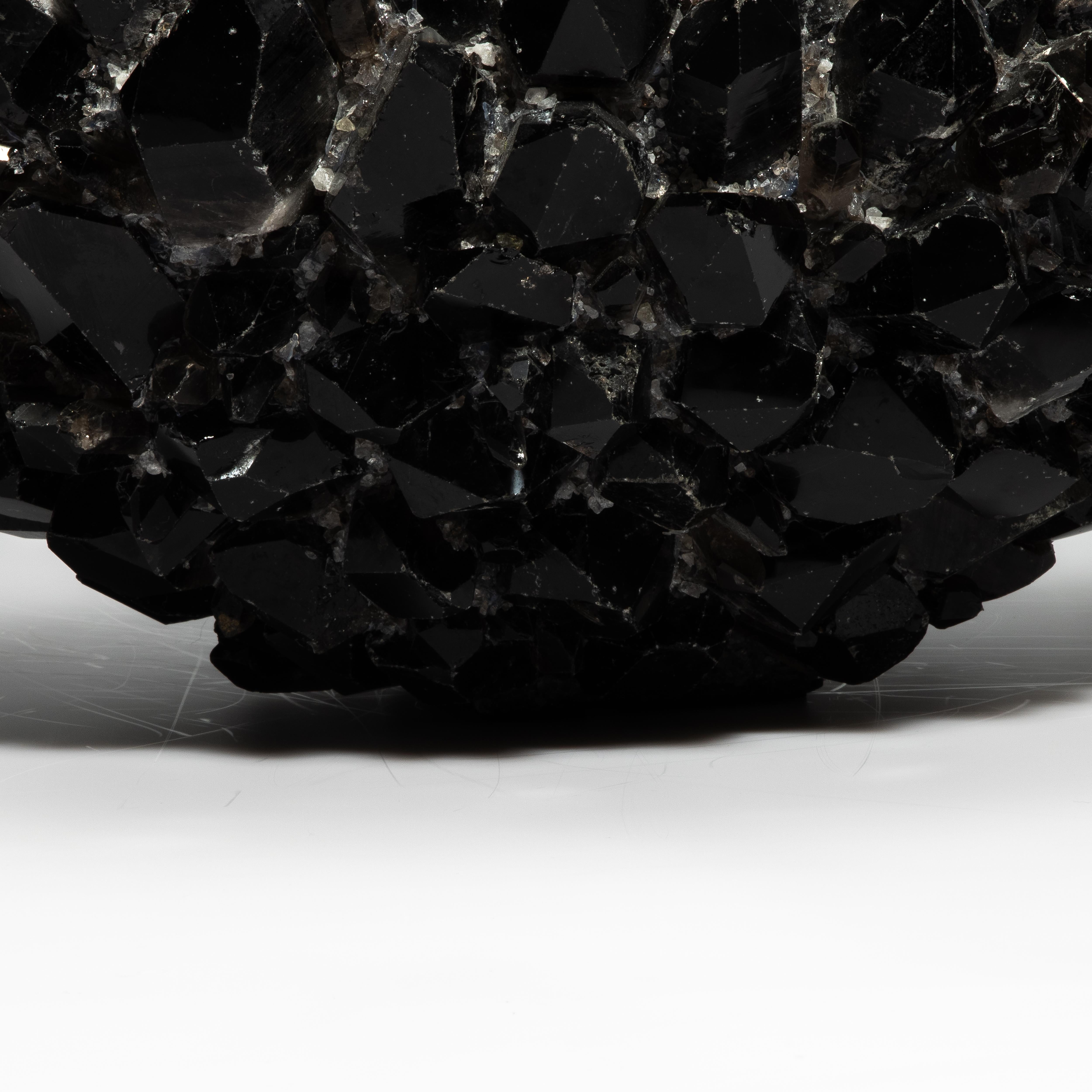 Contemporary Classic XL Bowl in Black Quartz